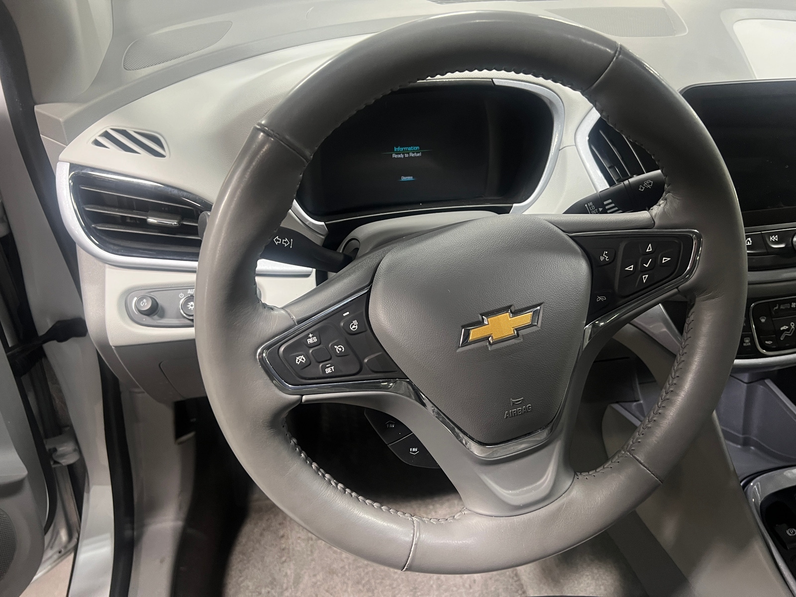 Thumbnail: 2017 Chevrolet Volt - 5