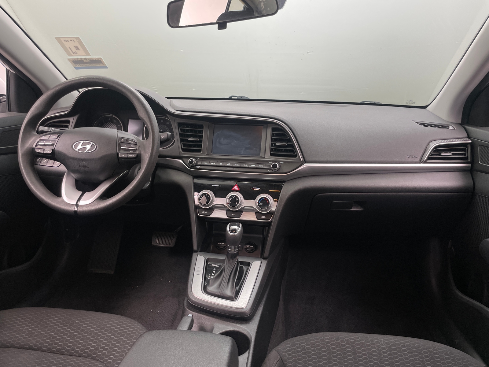 Thumbnail: 2019 Hyundai Elantra - 3