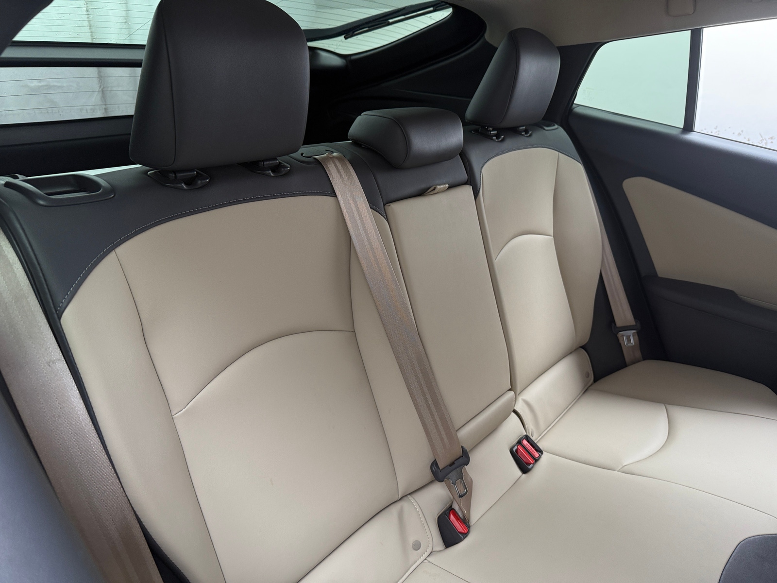 Thumbnail: 2016 Toyota Prius - 5