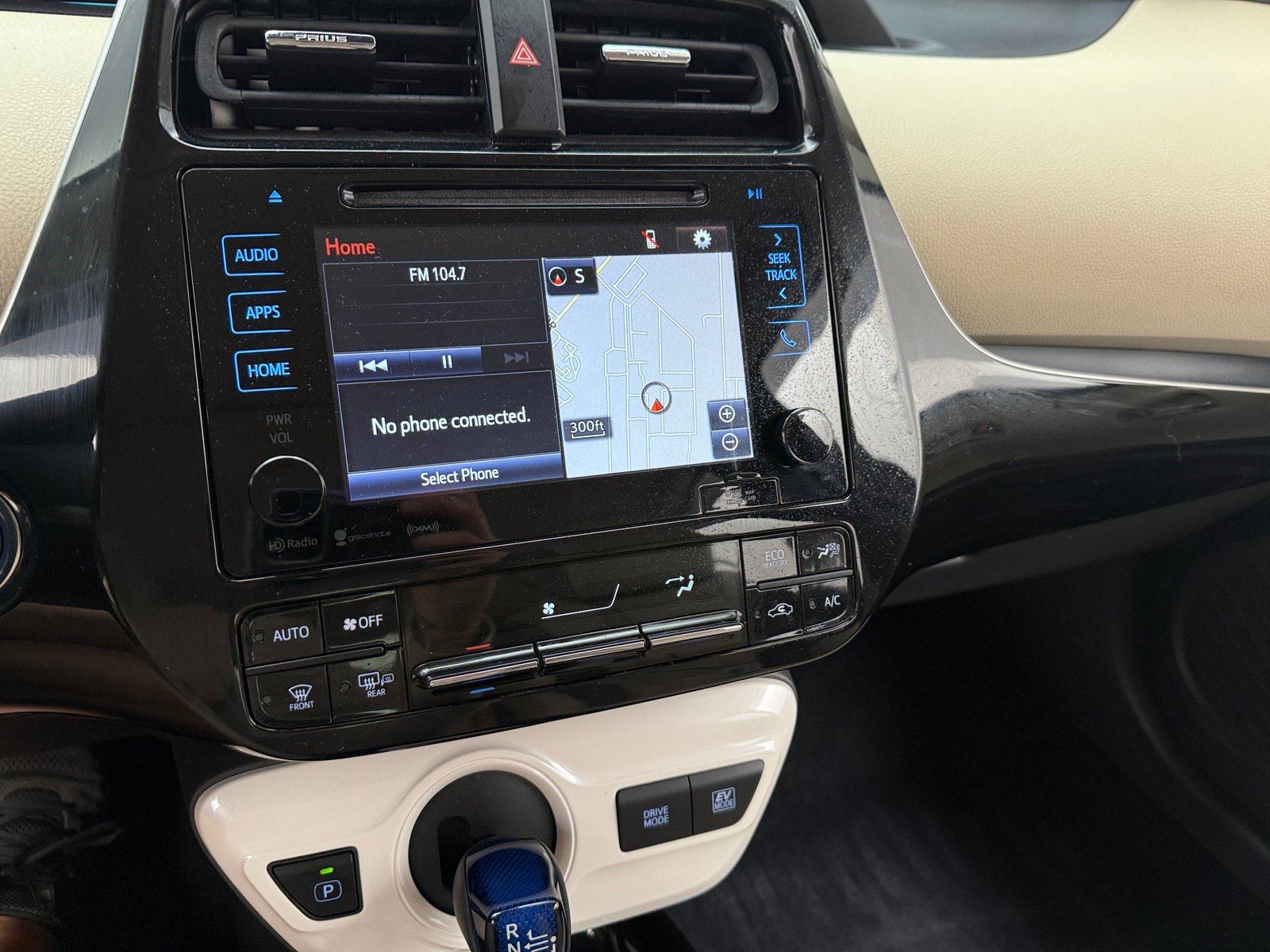 Thumbnail: 2016 Toyota Prius - 3