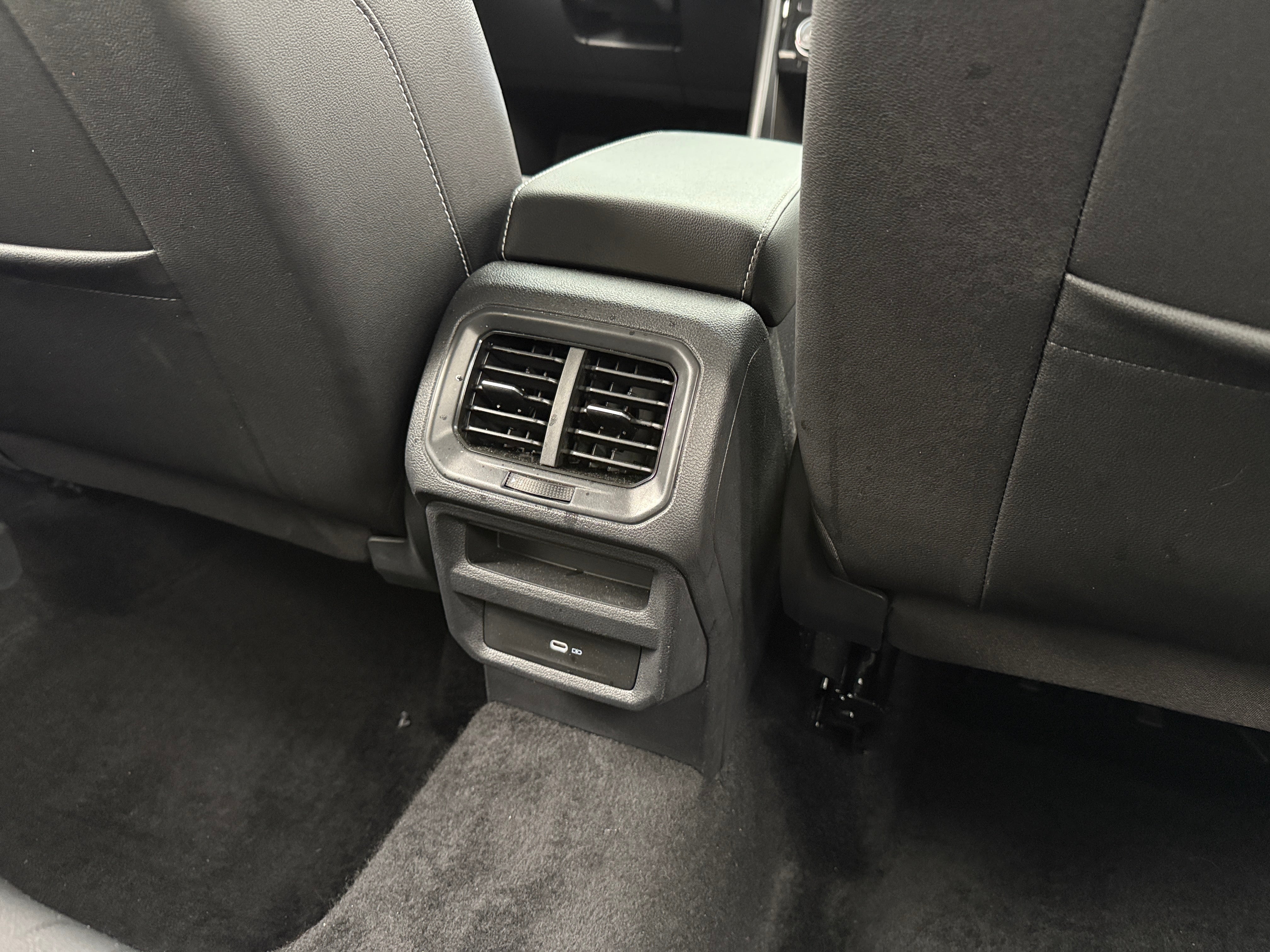 2023 Volkswagen Taos