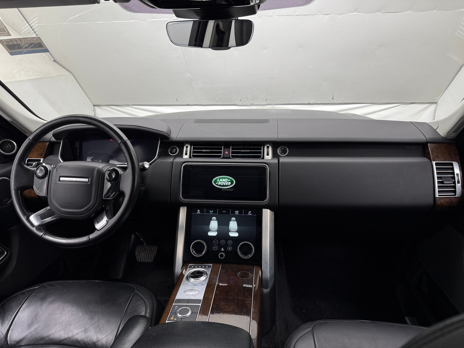 Thumbnail: 2020 Land Rover Range Rover - 2