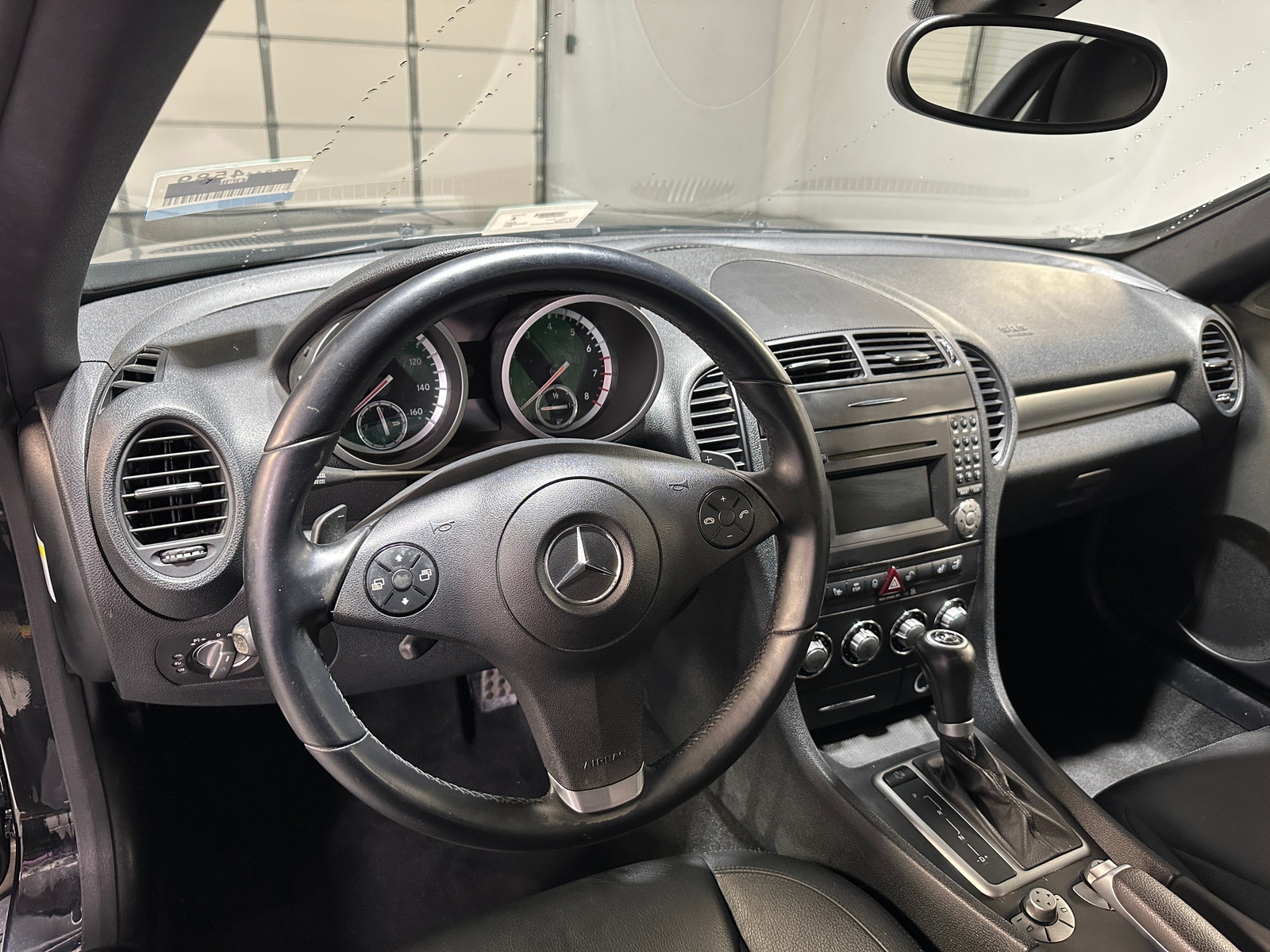 Thumbnail: 2011 Mercedes-Benz SLK - 2