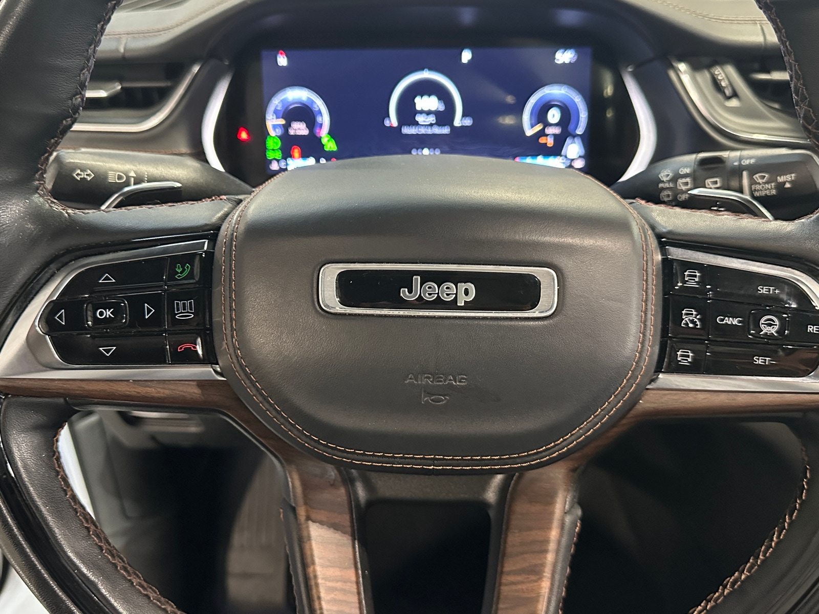 Thumbnail: 2022 Jeep Grand Cherokee - 4