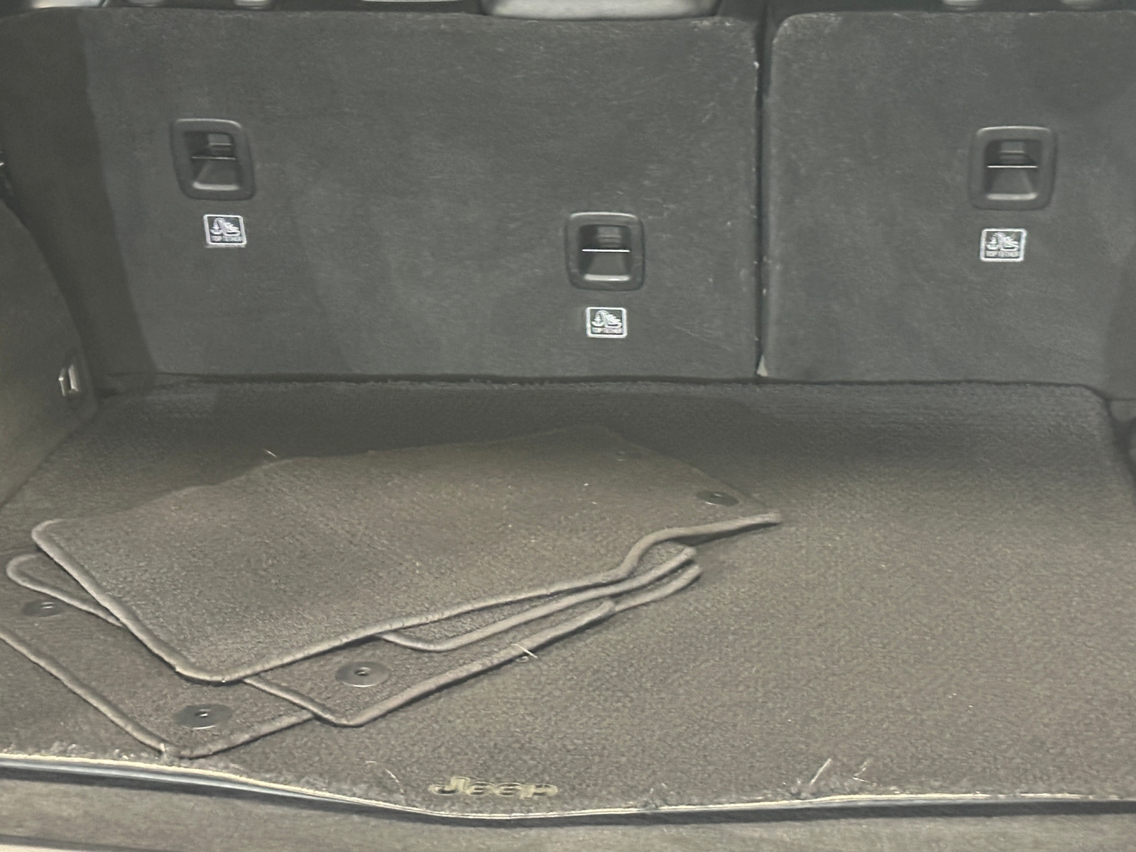 Thumbnail: 2022 Jeep Grand Cherokee - 6