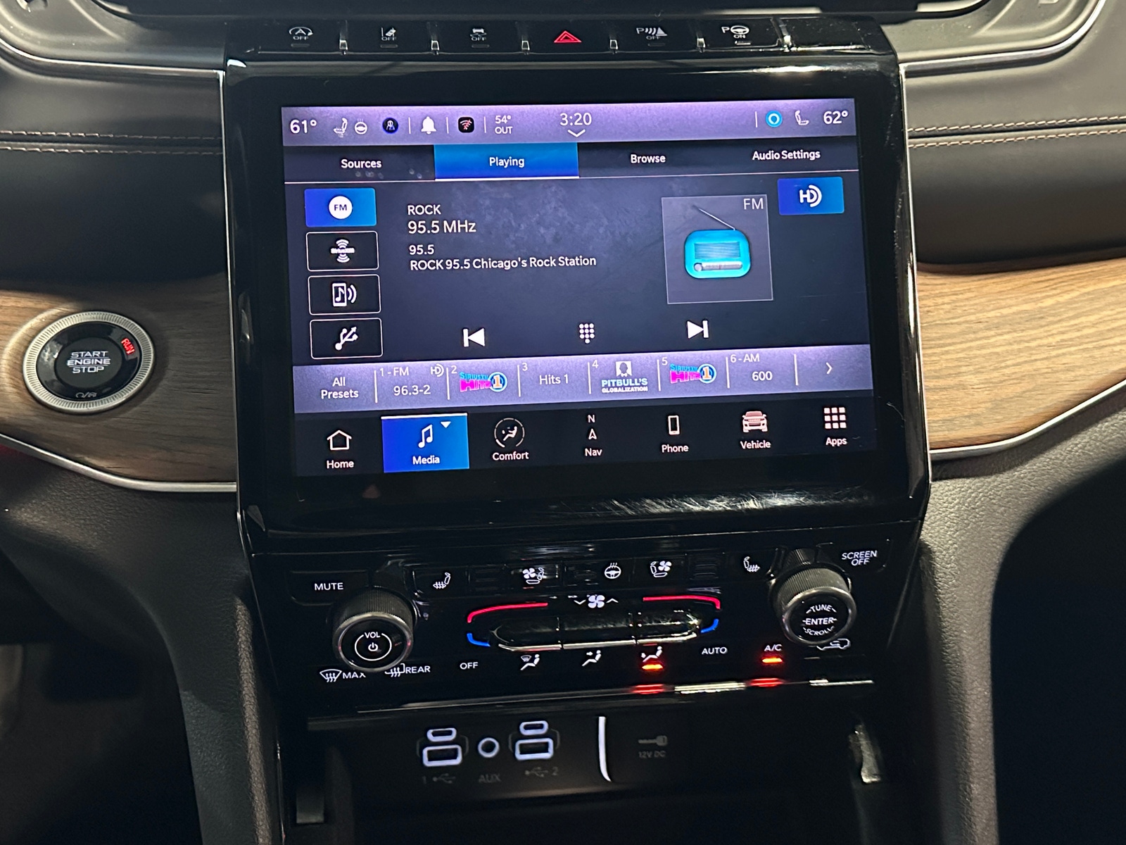 Thumbnail: 2022 Jeep Grand Cherokee - 3