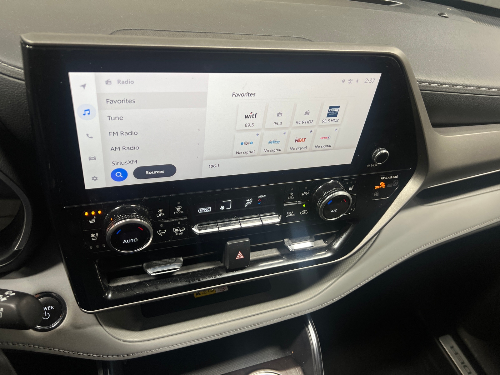 Thumbnail: 2023 Toyota Highlander - 3