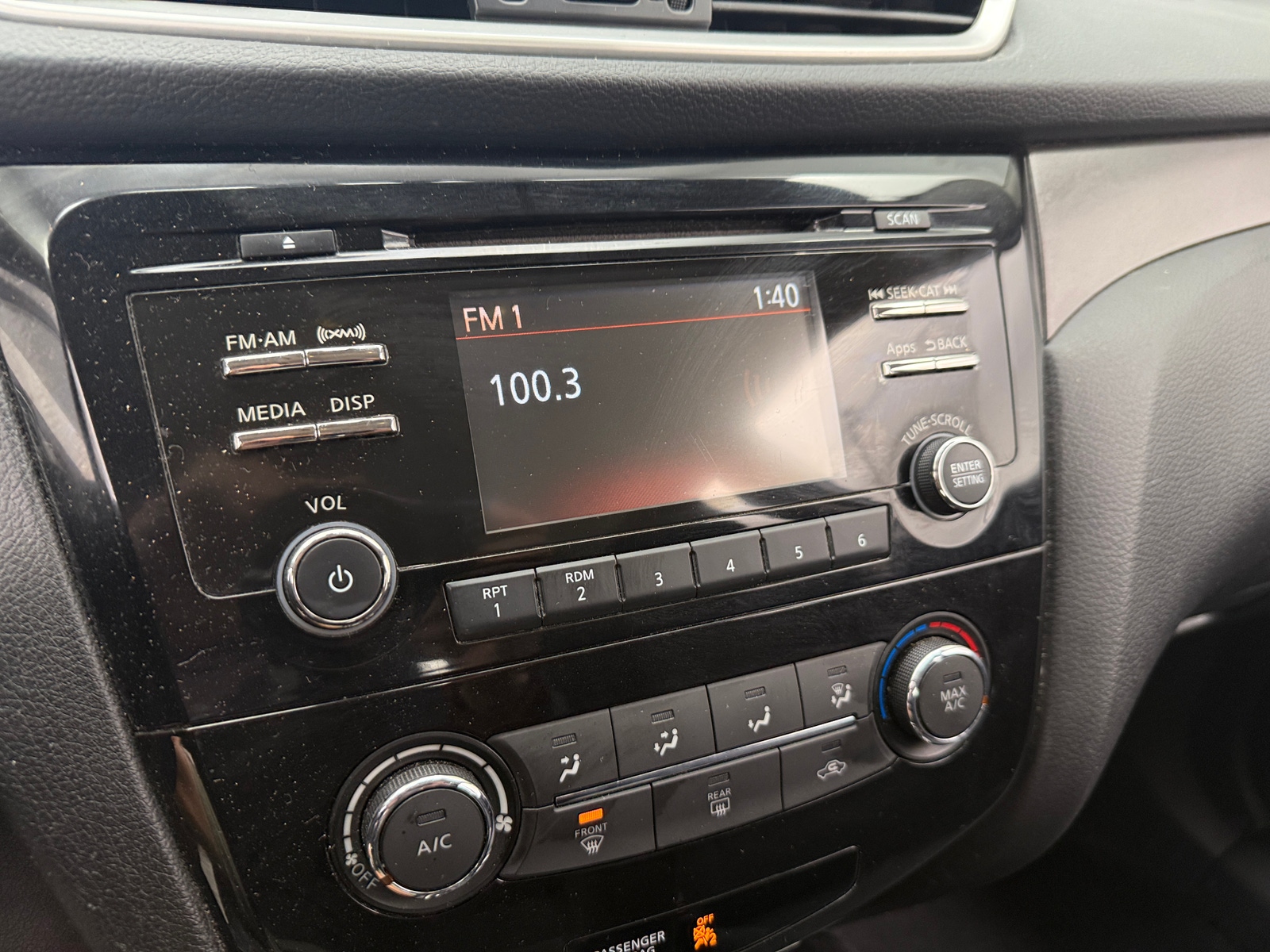 Thumbnail: 2016 Nissan Rogue - 4