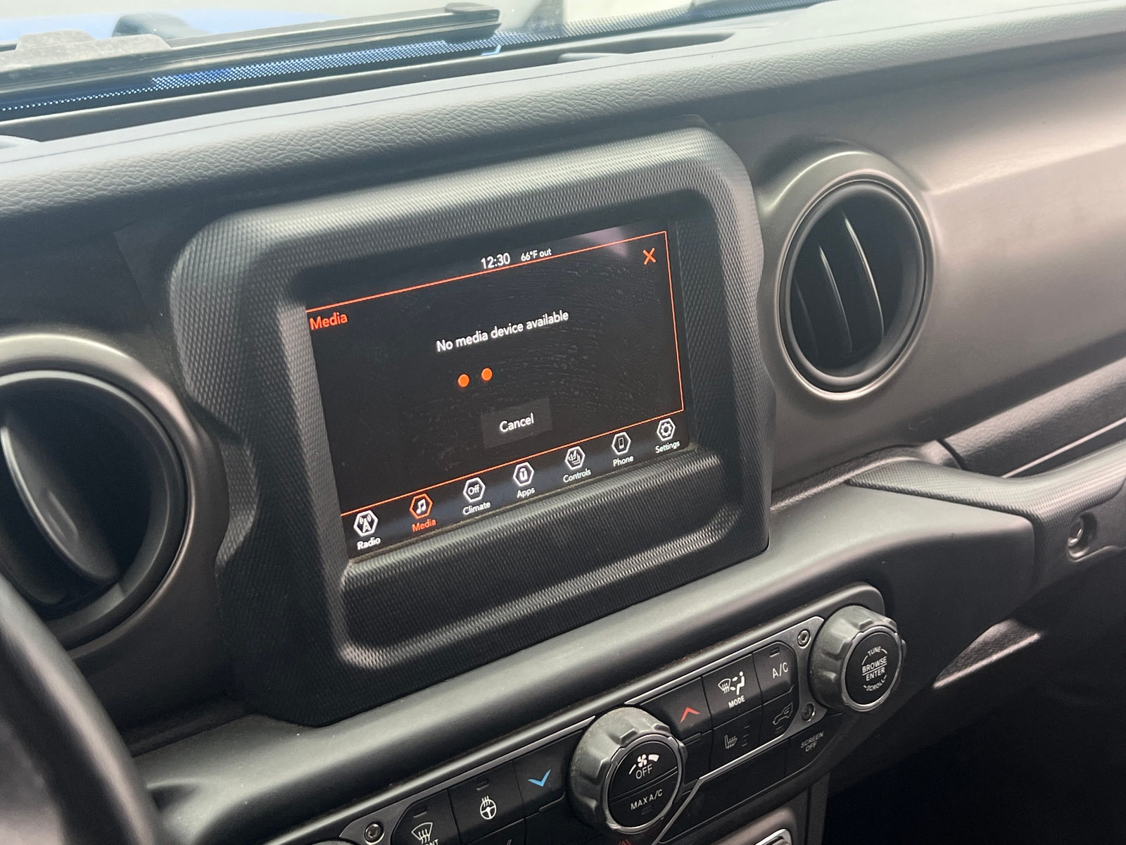 Thumbnail: 2022 Jeep Gladiator - 4