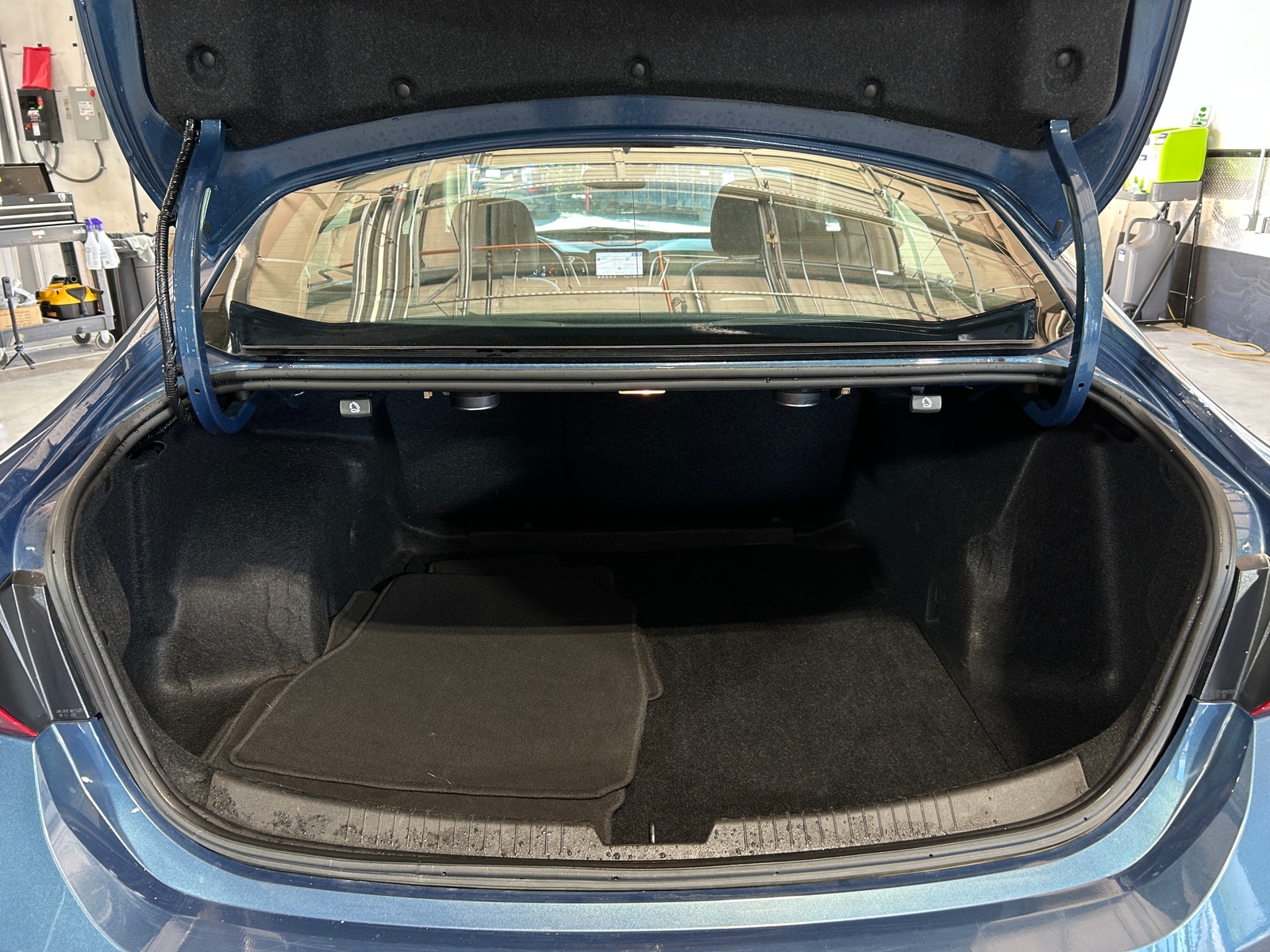 Thumbnail: 2024 Chevrolet Malibu - 6