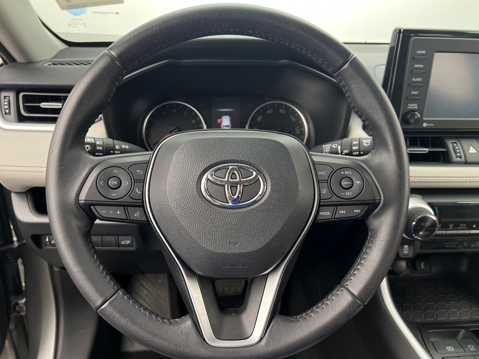 Thumbnail: 2021 Toyota RAV4 - 4