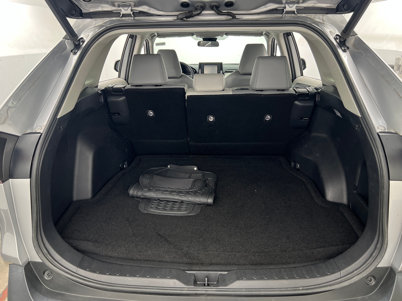 Thumbnail: 2021 Toyota RAV4 - 6