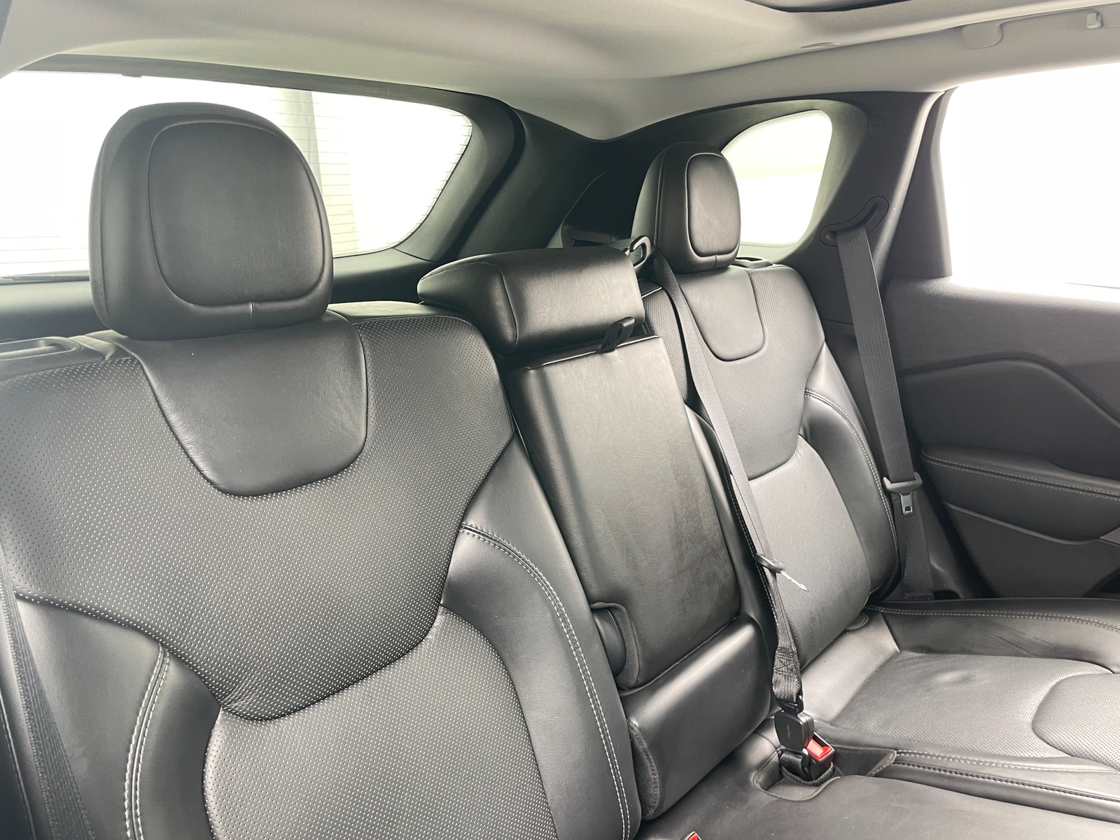 Thumbnail: 2020 Jeep Cherokee - 5