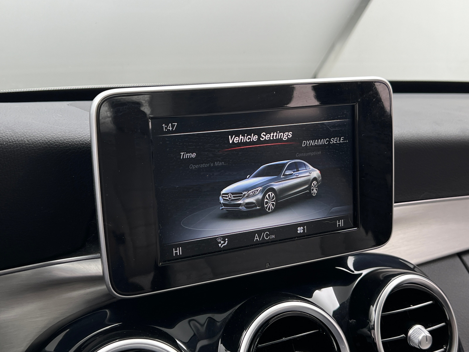 Thumbnail: 2016 Mercedes-Benz C-Class - 3