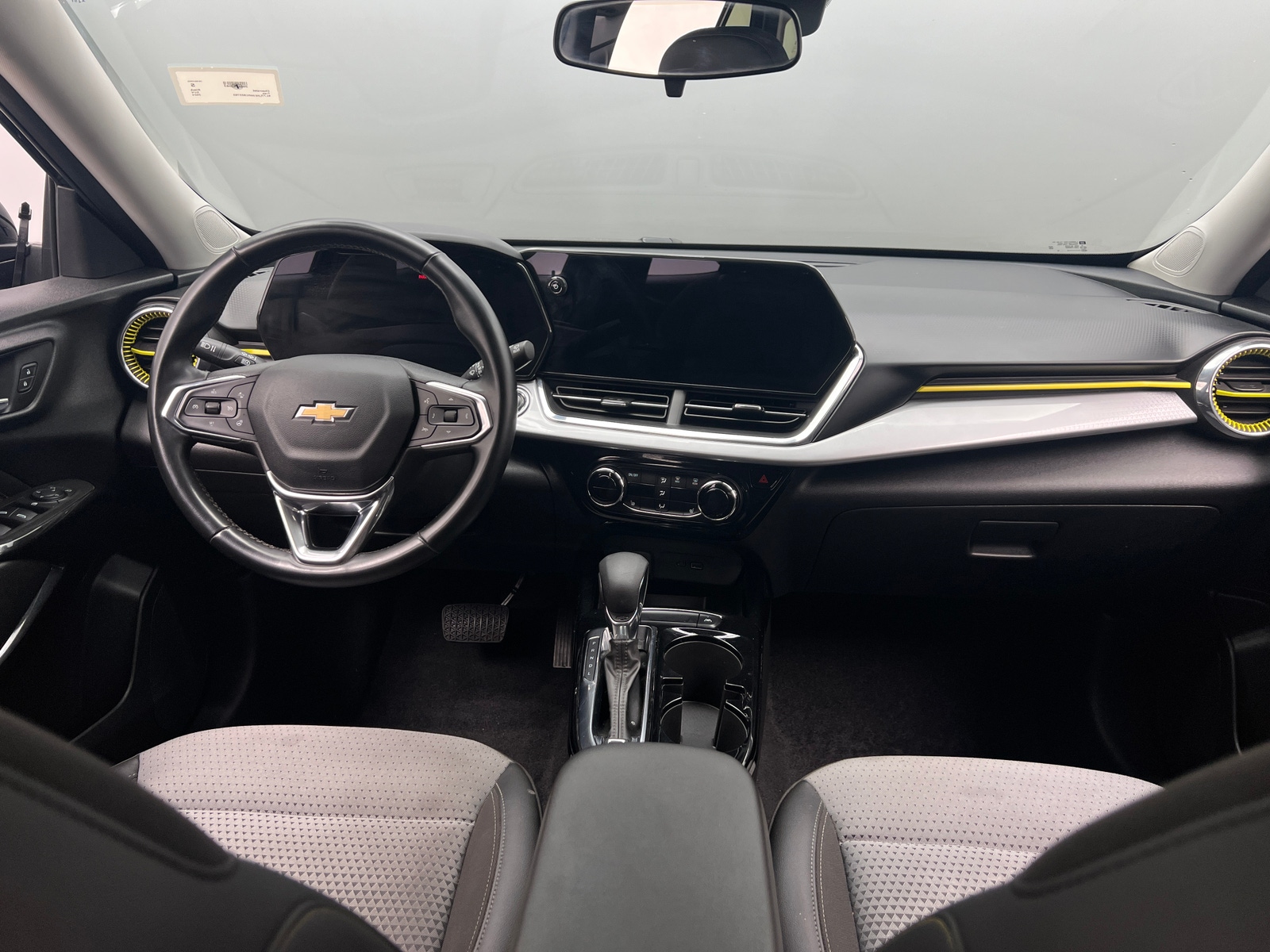 Thumbnail: 2024 Chevrolet Trax - 3