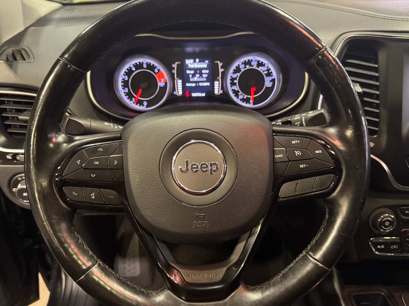 Thumbnail: 2020 Jeep Cherokee - 5