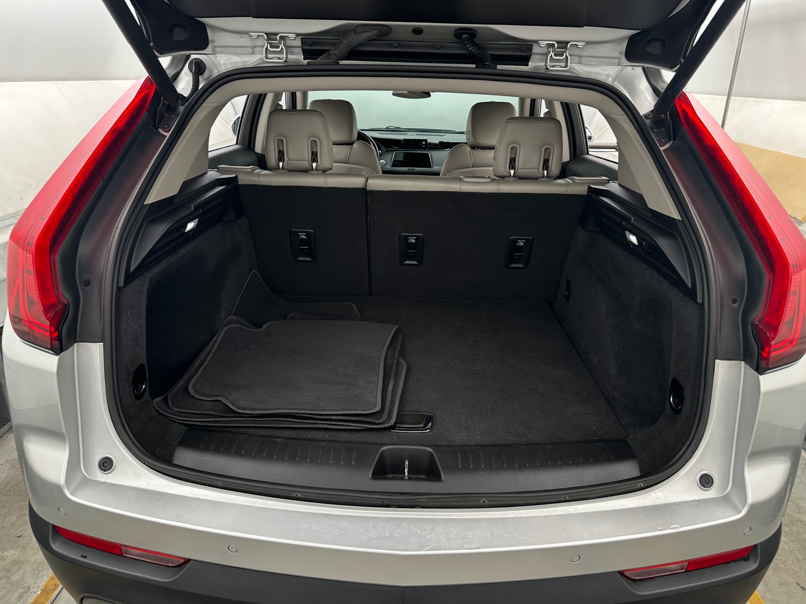 Thumbnail: 2021 Cadillac XT4 - 6