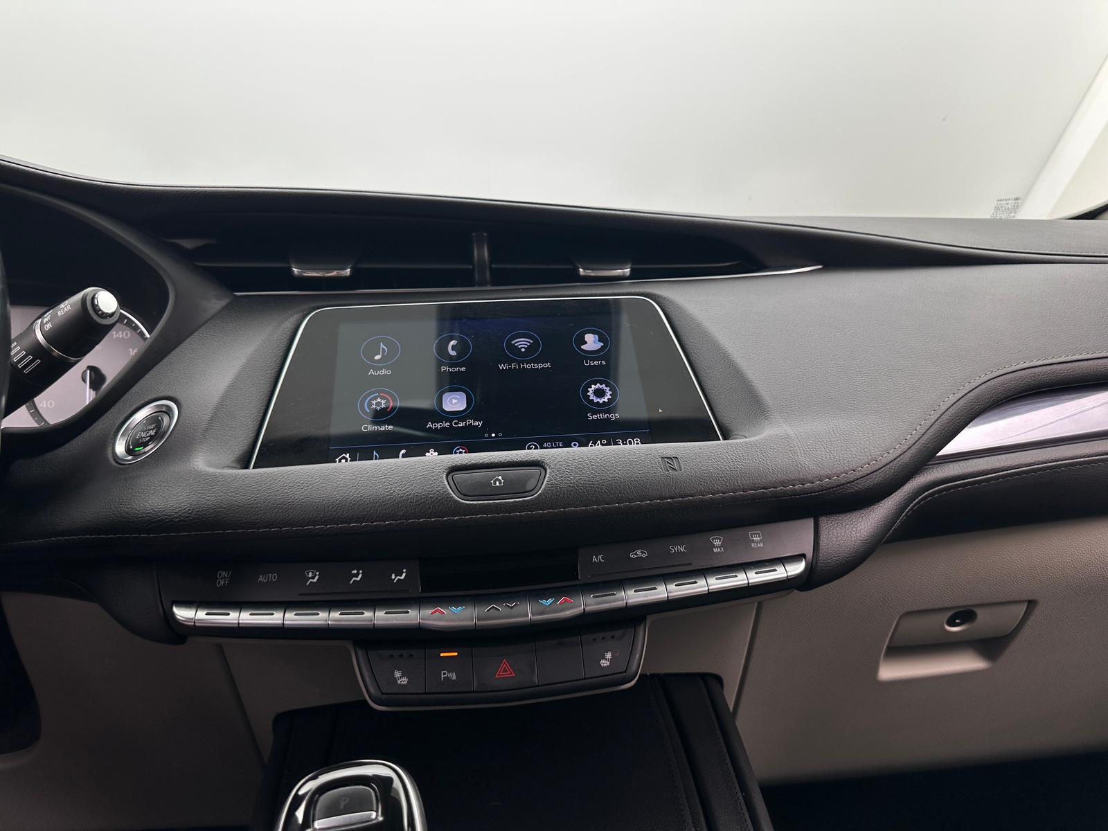 Thumbnail: 2021 Cadillac XT4 - 3