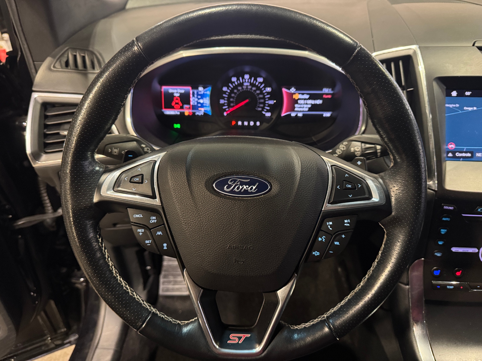 Thumbnail: 2019 Ford Edge - 4