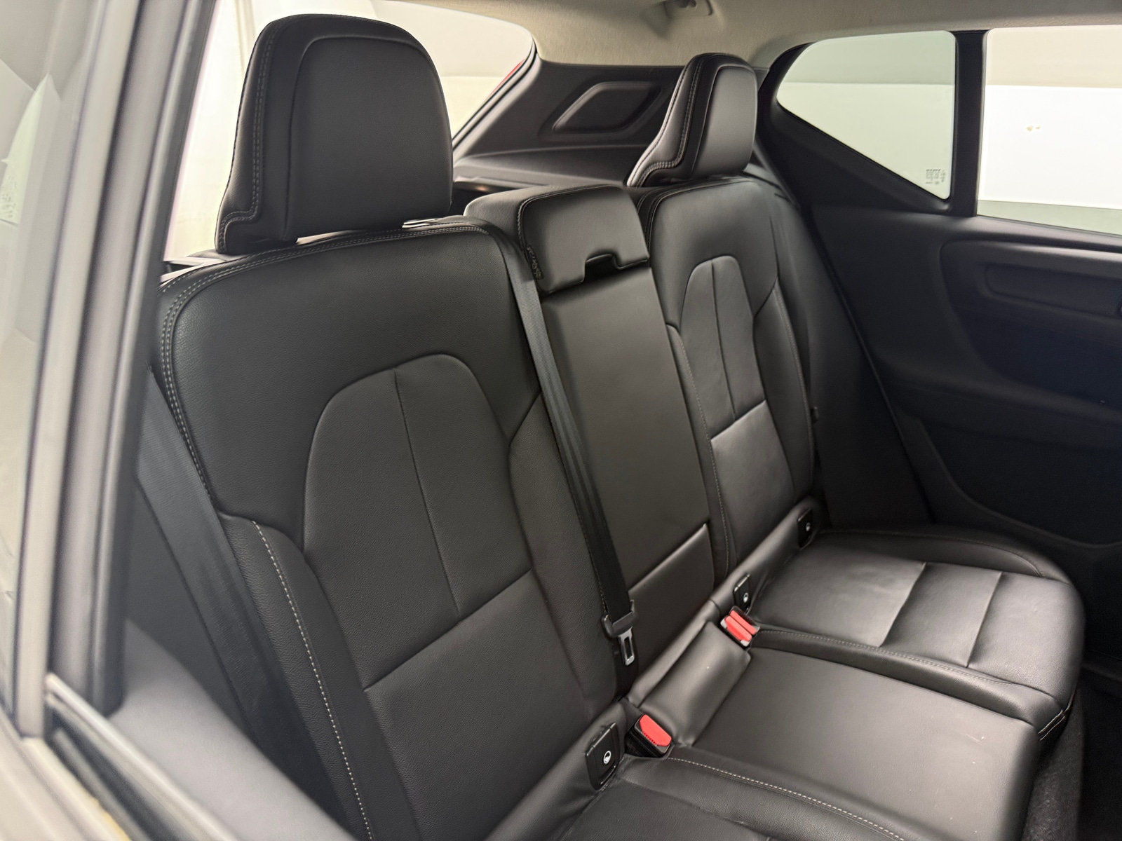 Thumbnail: 2021 Volvo XC40 - 5