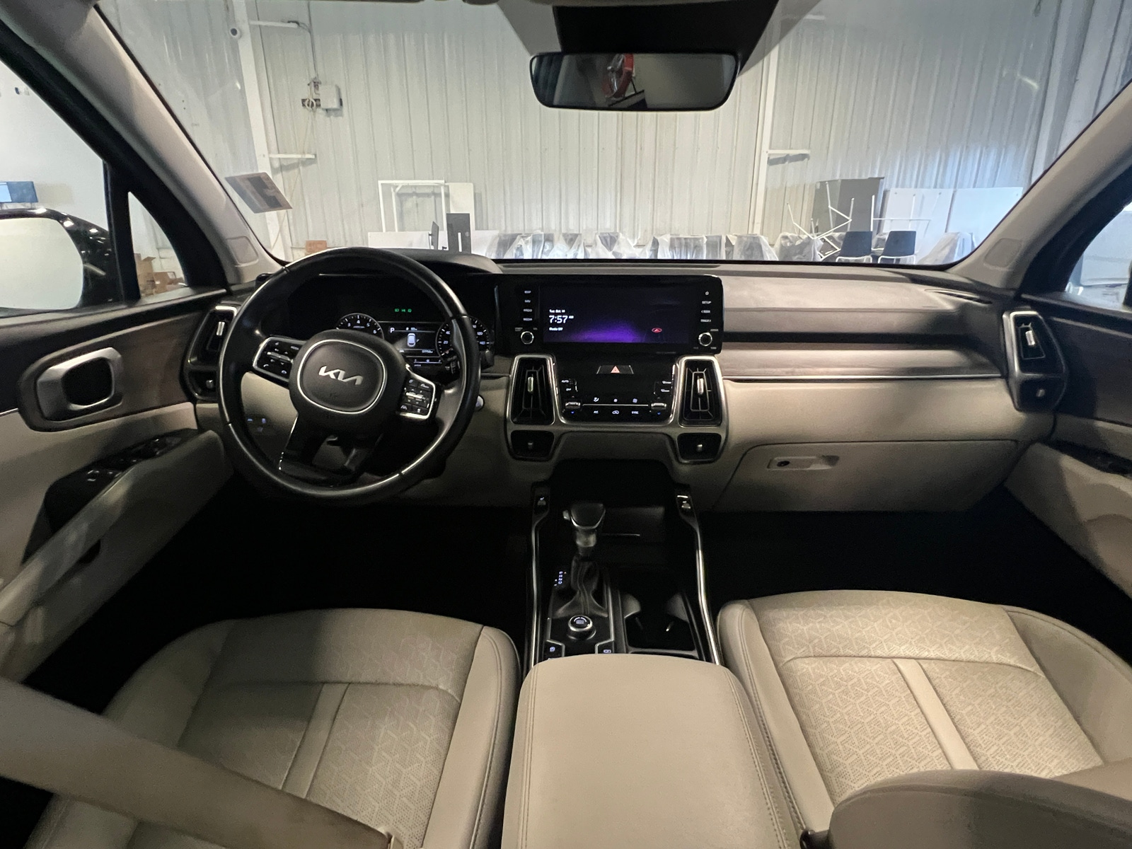 Thumbnail: 2023 Kia Sorento - 2