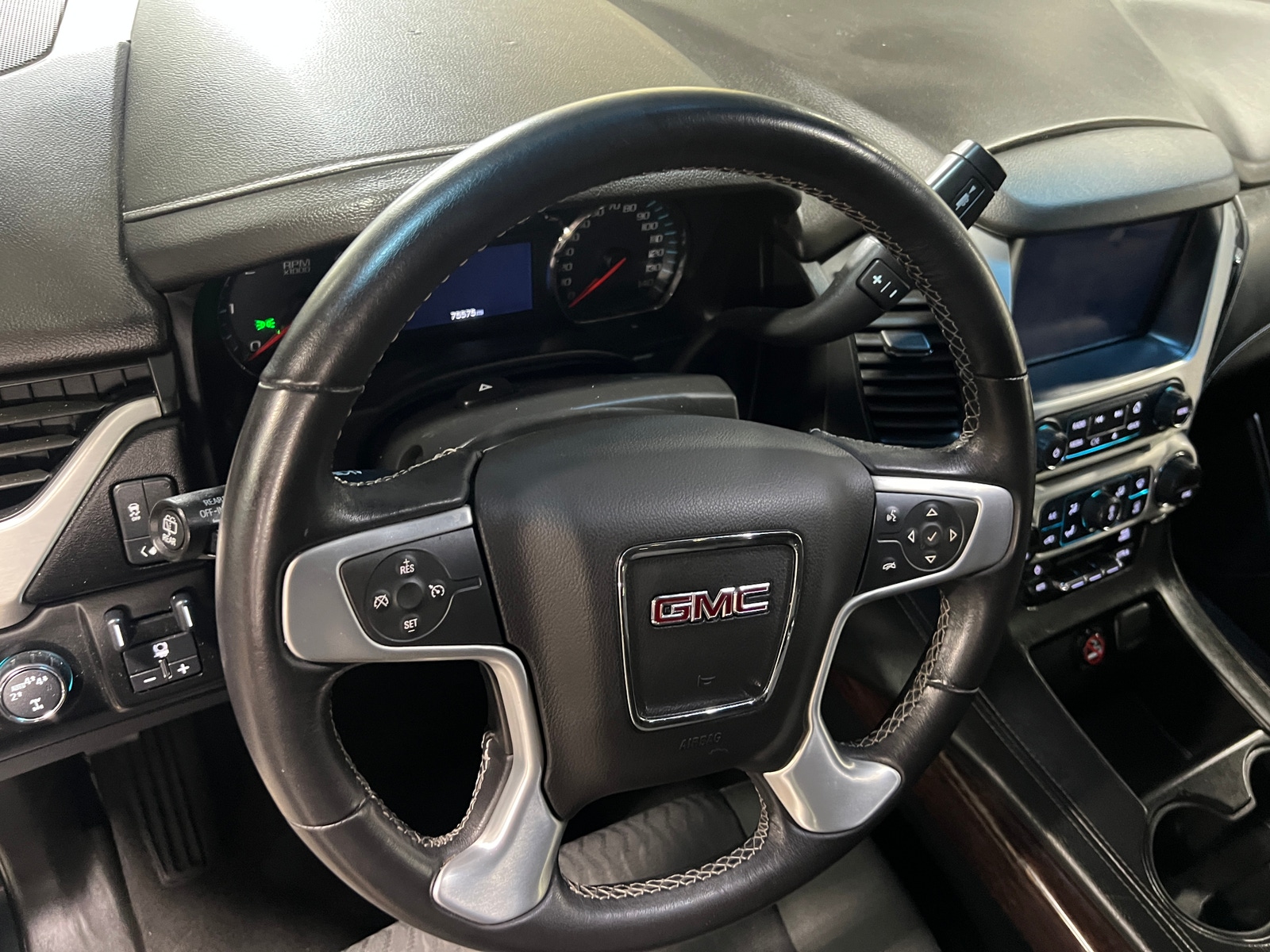 Thumbnail: 2019 GMC Yukon - 5