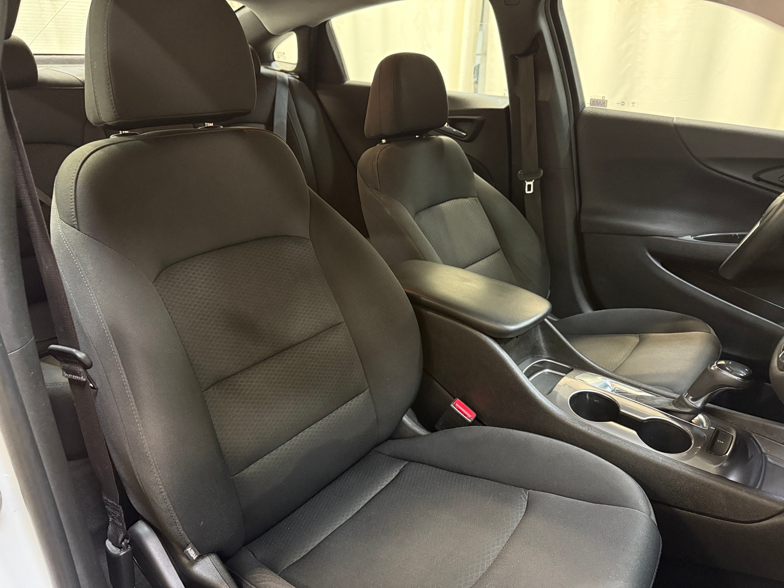 Thumbnail: 2016 Chevrolet Malibu - 2