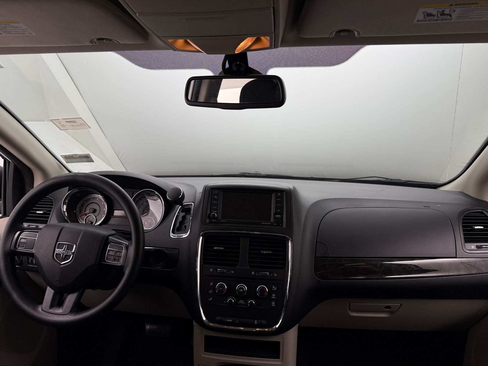 Thumbnail: 2019 Dodge Grand Caravan - 3
