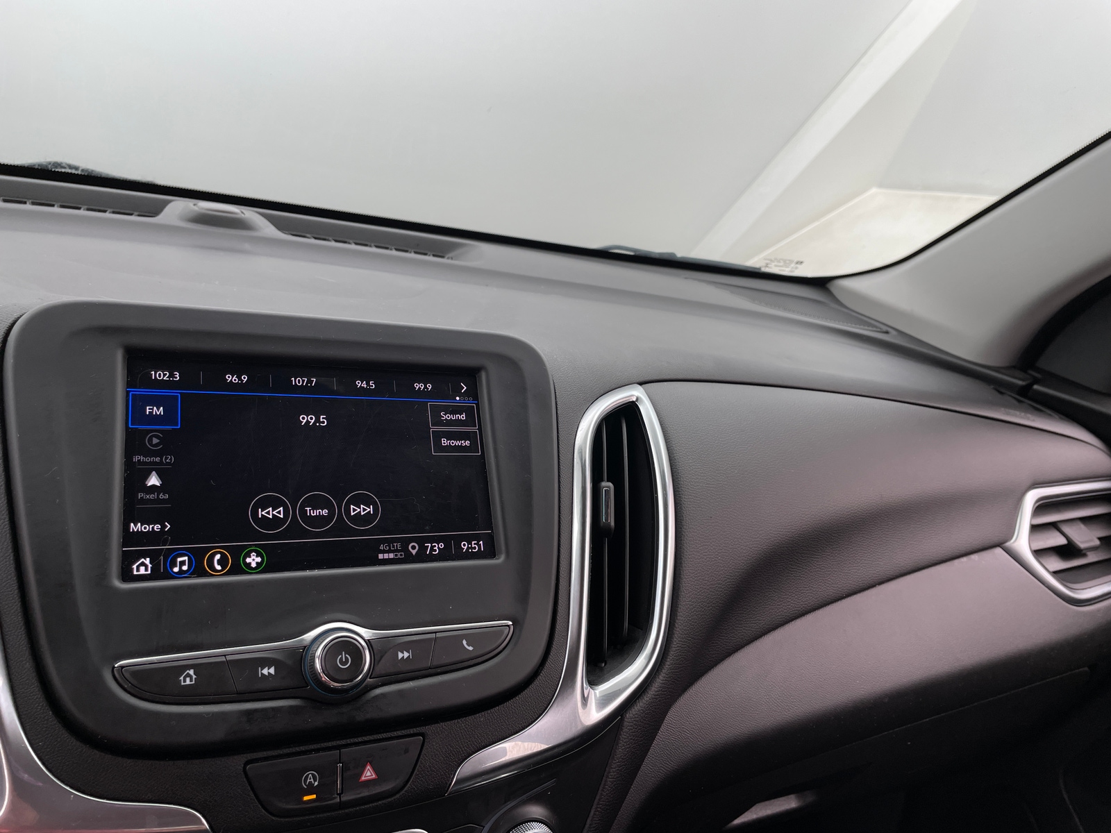 Thumbnail: 2022 Chevrolet Equinox - 4