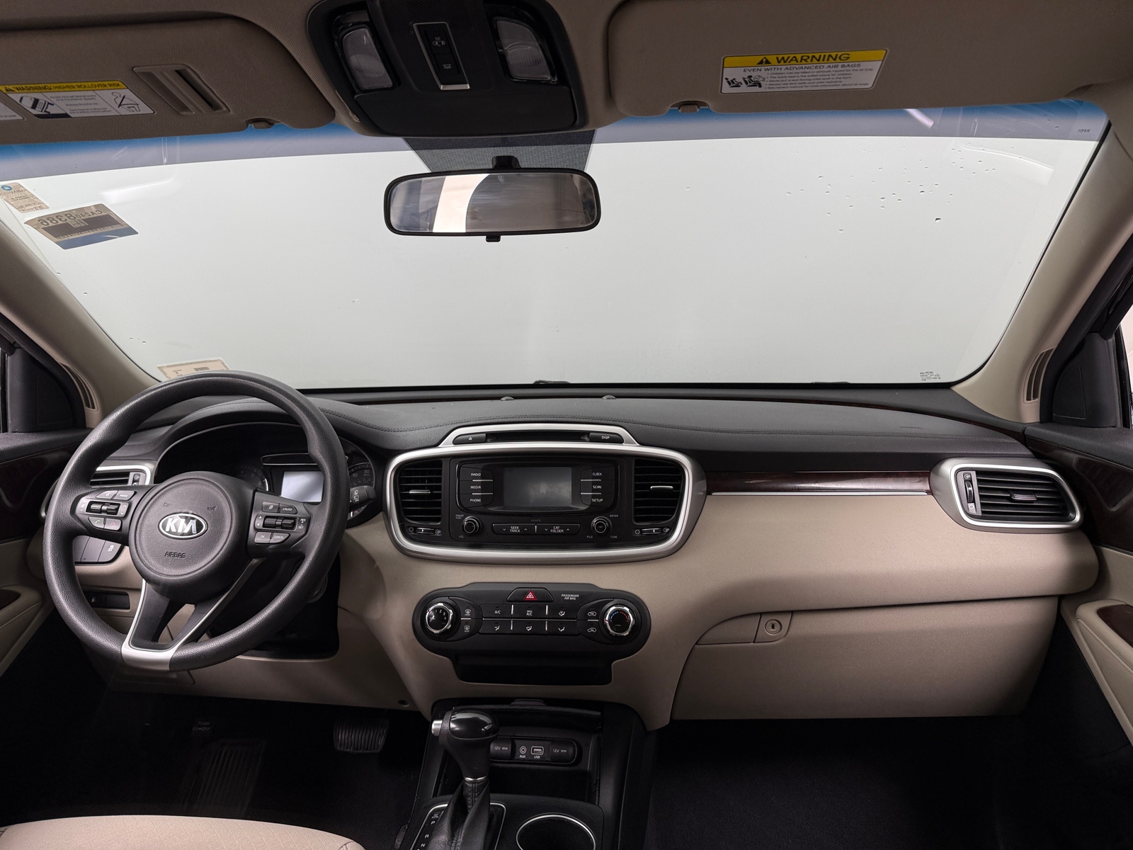 Thumbnail: 2017 Kia Sorento - 3