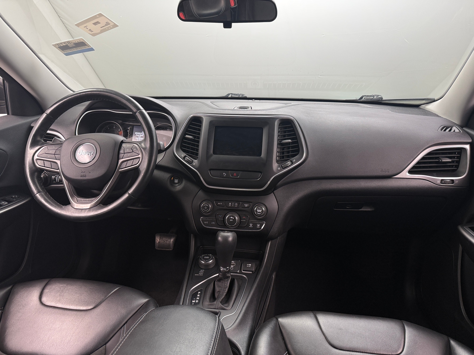 Thumbnail: 2019 Jeep Cherokee - 3
