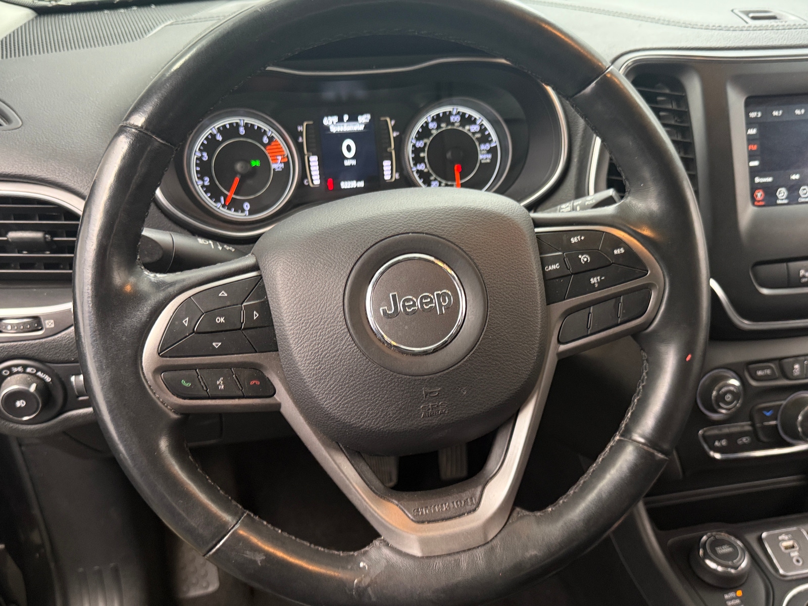 Thumbnail: 2019 Jeep Cherokee - 5