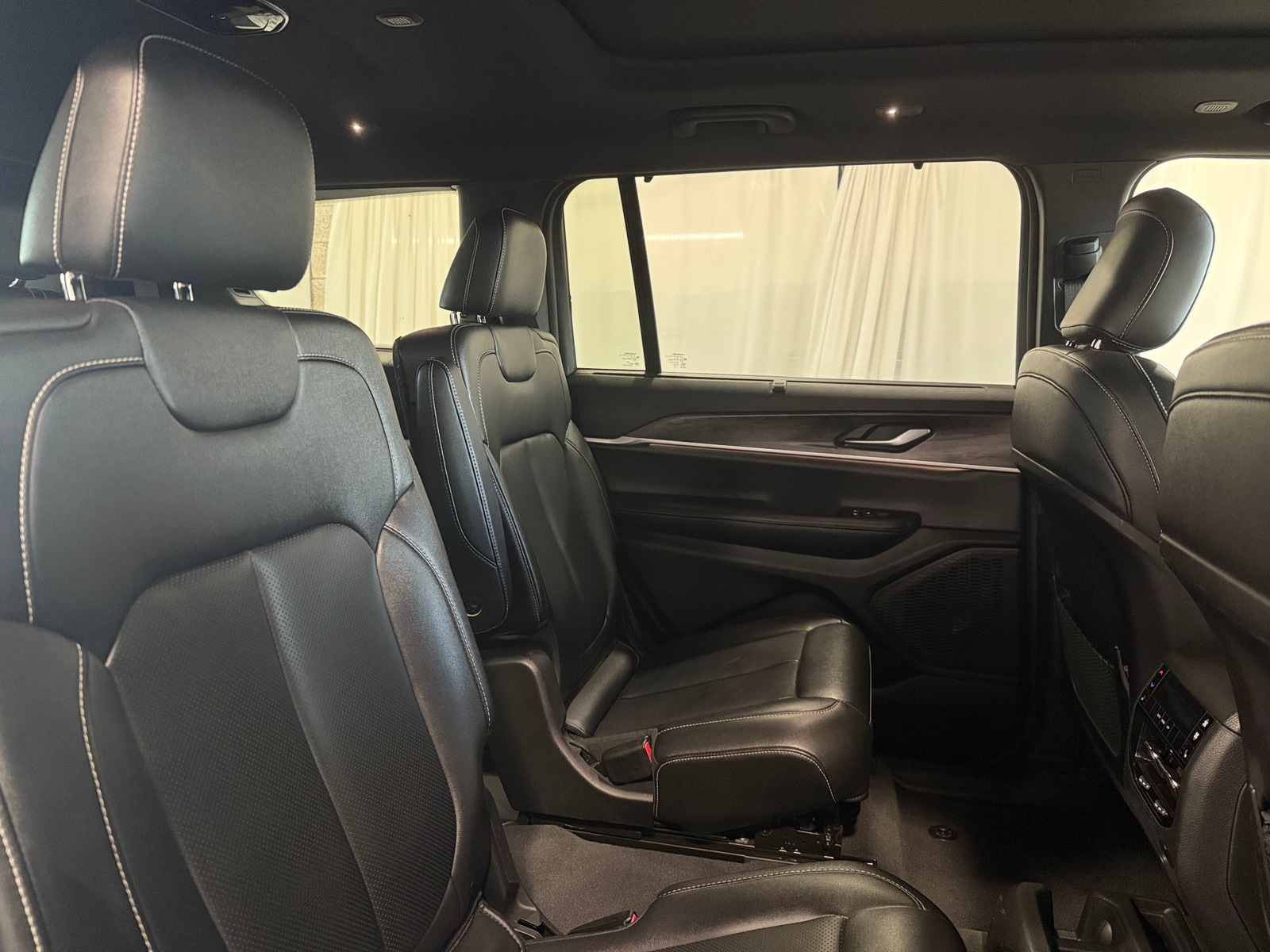 Thumbnail: 2024 Jeep Grand Cherokee L - 5
