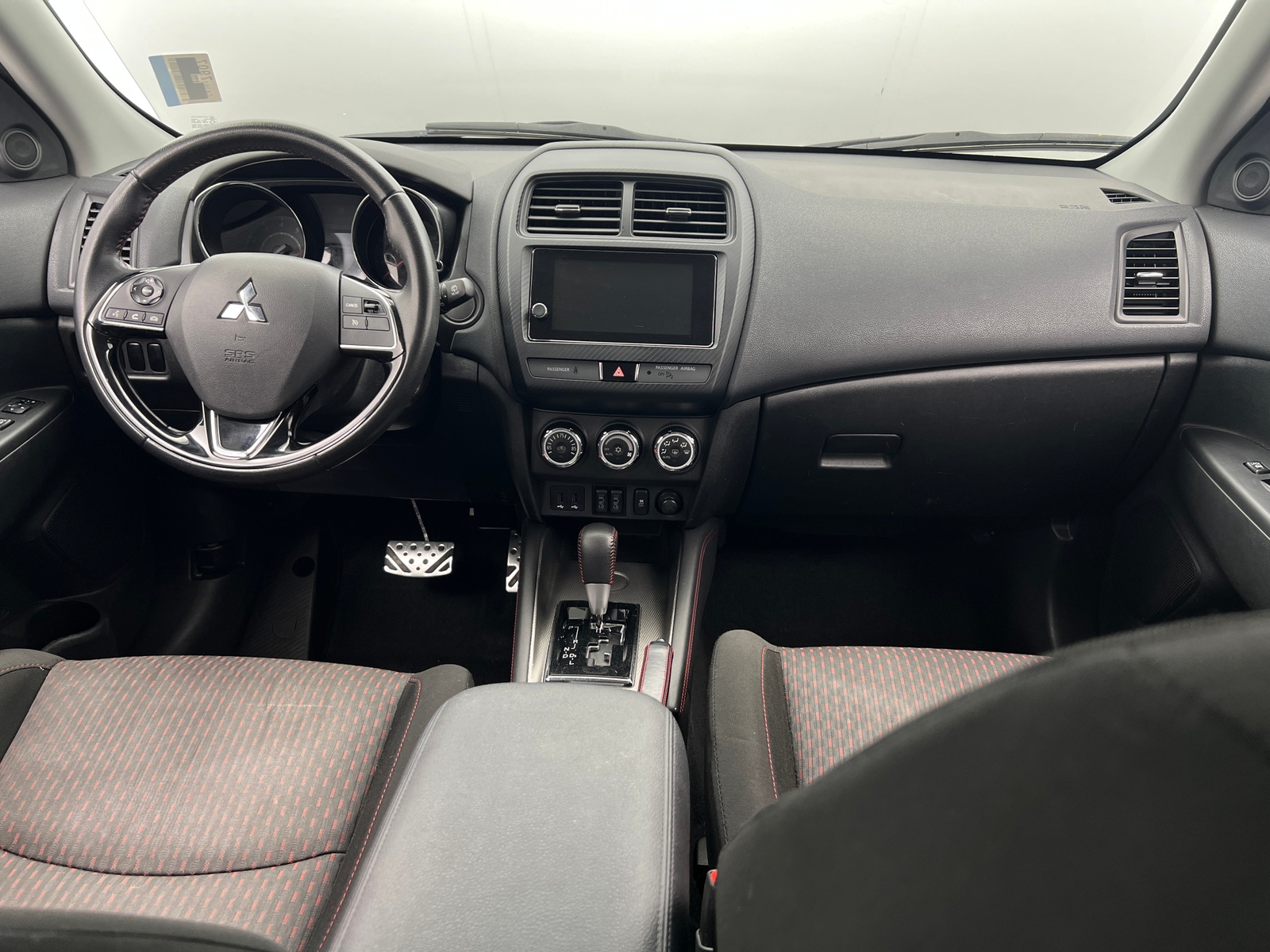 Thumbnail: 2019 Mitsubishi Outlander Sport - 3