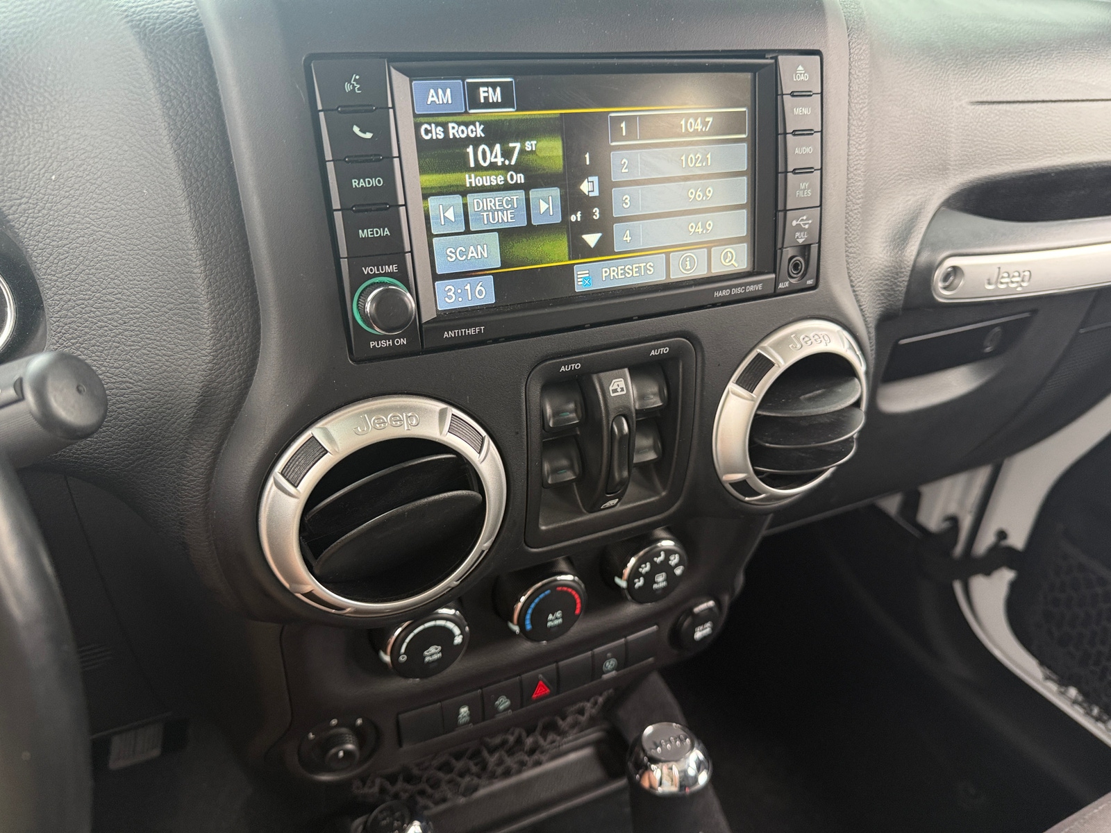 Thumbnail: 2018 Jeep Wrangler - 4