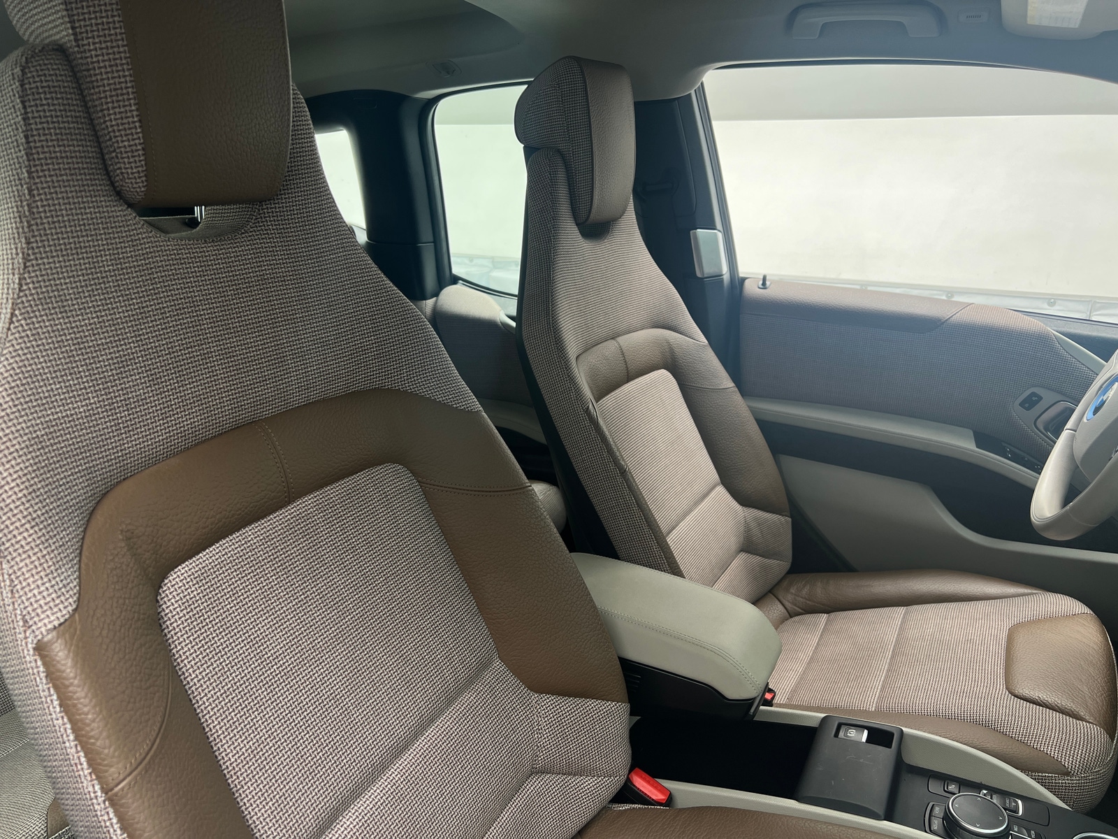 Thumbnail: 2019 BMW i3 - 2