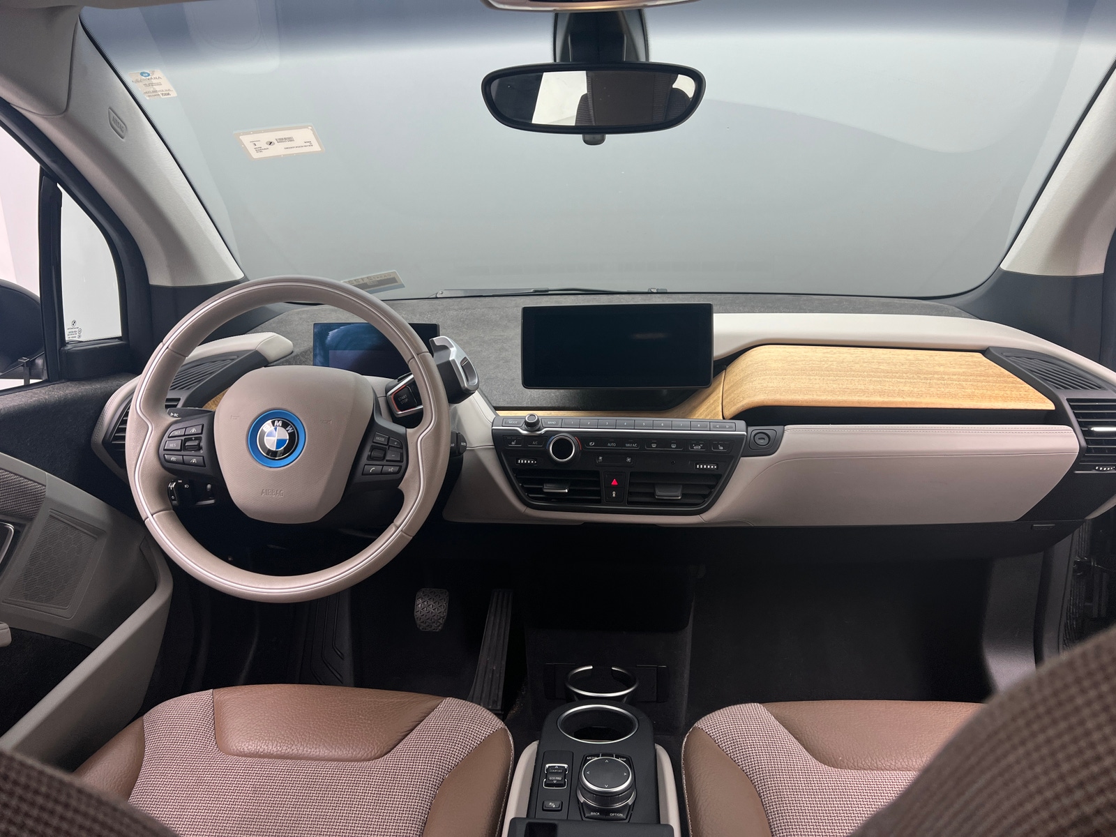 Thumbnail: 2019 BMW i3 - 3