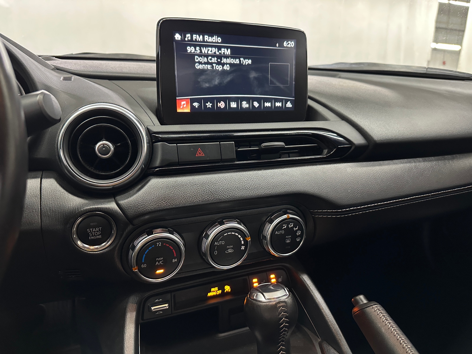 Thumbnail: 2020 Mazda MX-5 Miata - 4