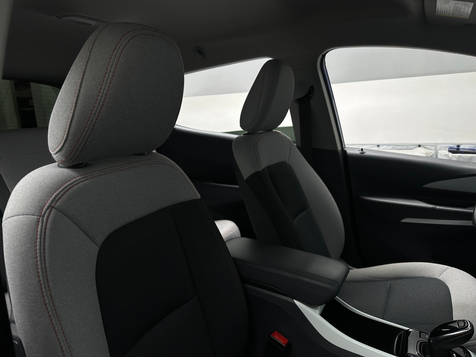 Thumbnail: 2021 Chevrolet Bolt EV - 2