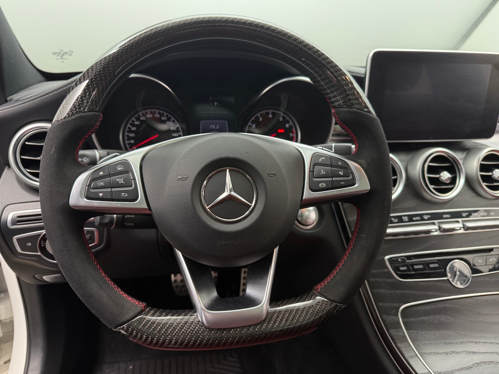 Thumbnail: 2016 Mercedes-Benz C-Class - 4