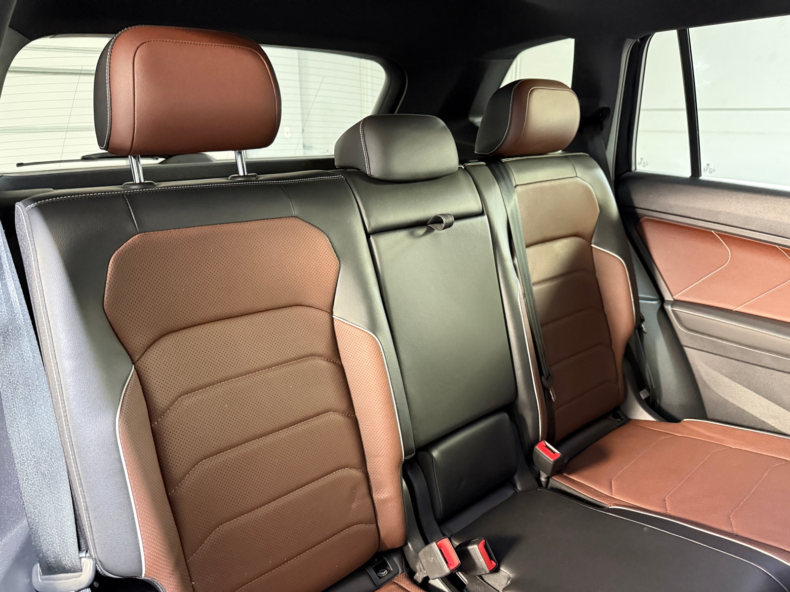 Thumbnail: 2022 Volkswagen Tiguan - 5