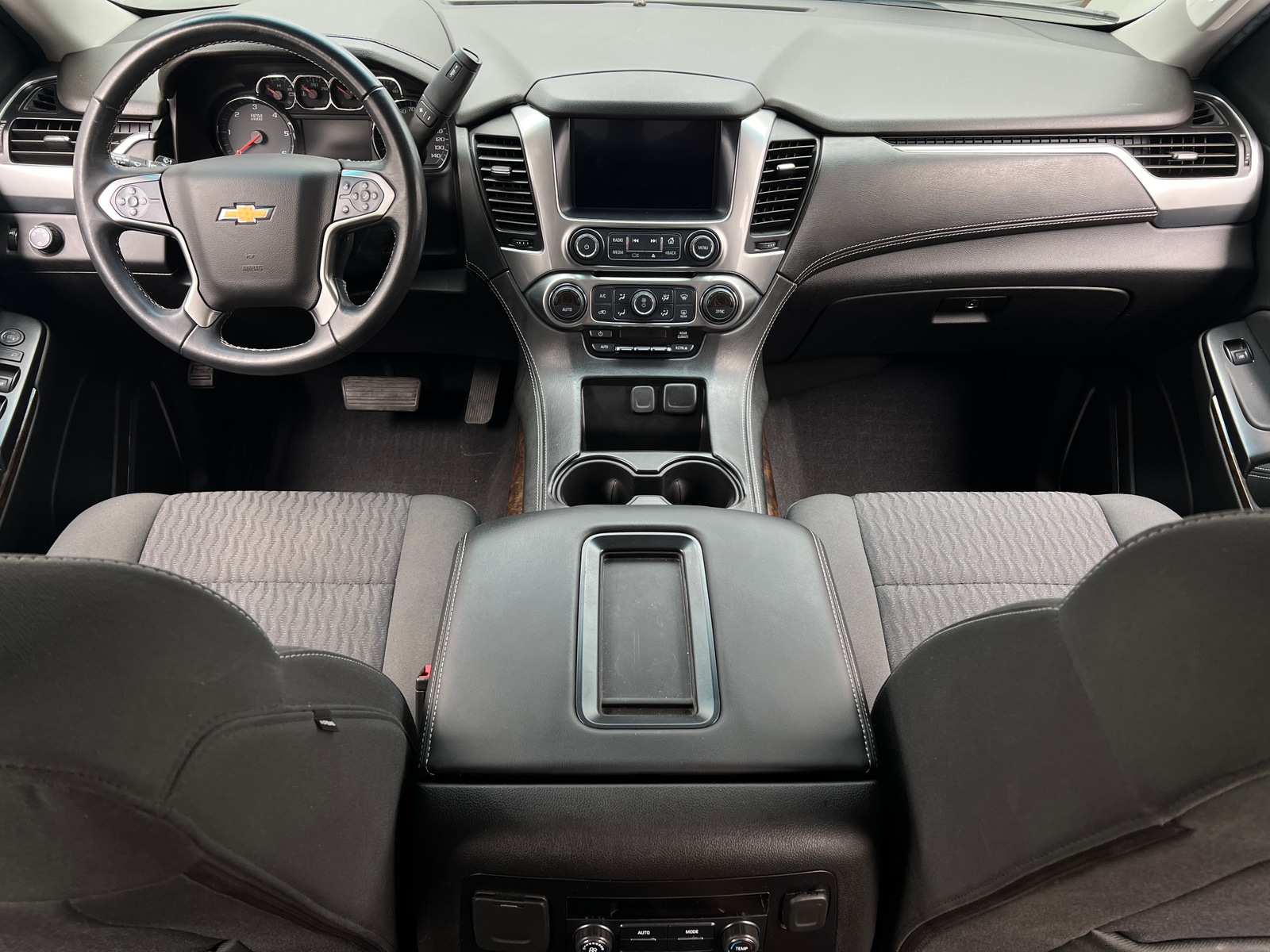Thumbnail: 2019 Chevrolet Tahoe - 3