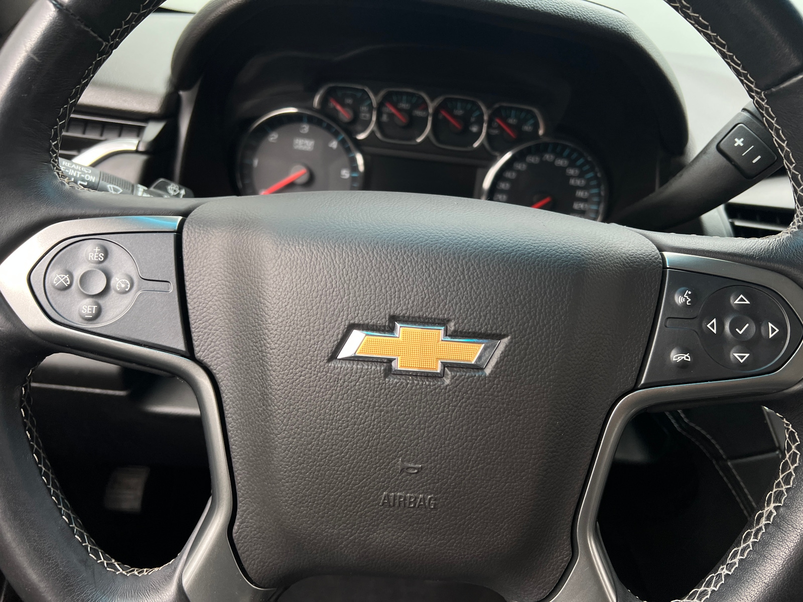 Thumbnail: 2019 Chevrolet Tahoe - 5