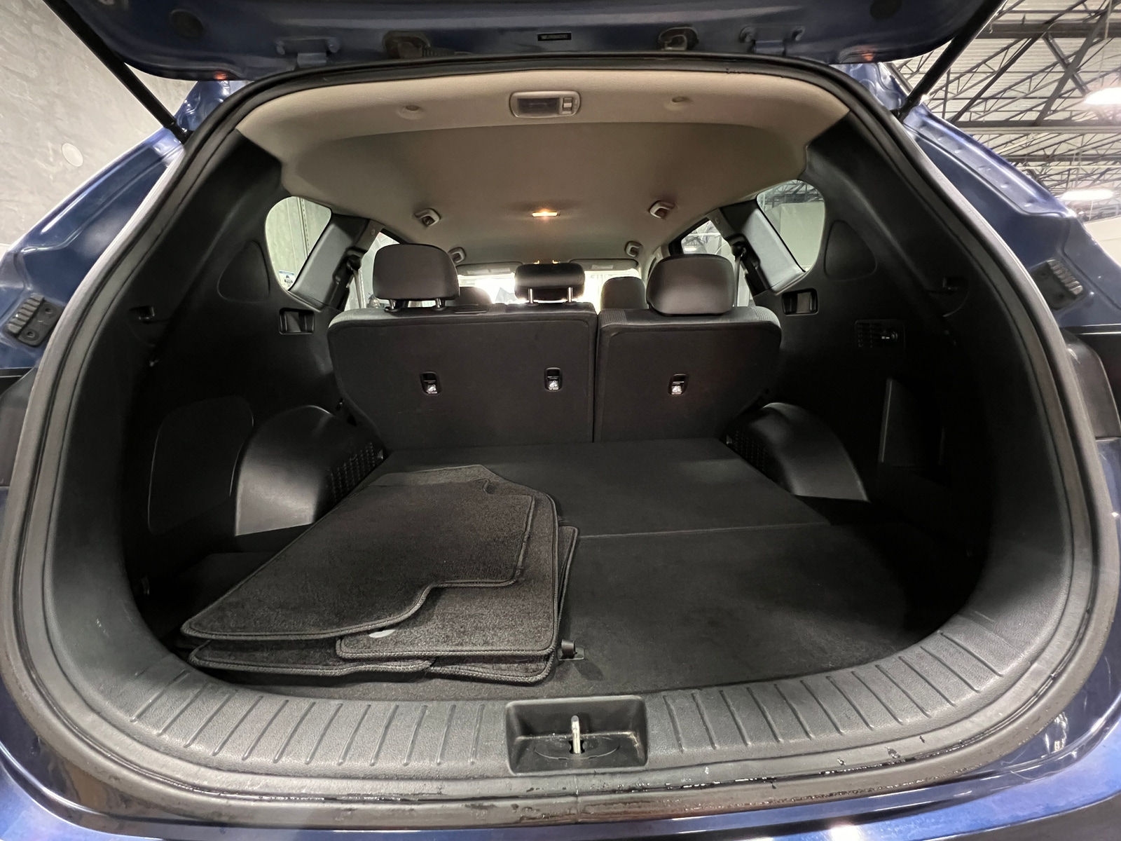 Thumbnail: 2019 Hyundai Santa Fe - 7