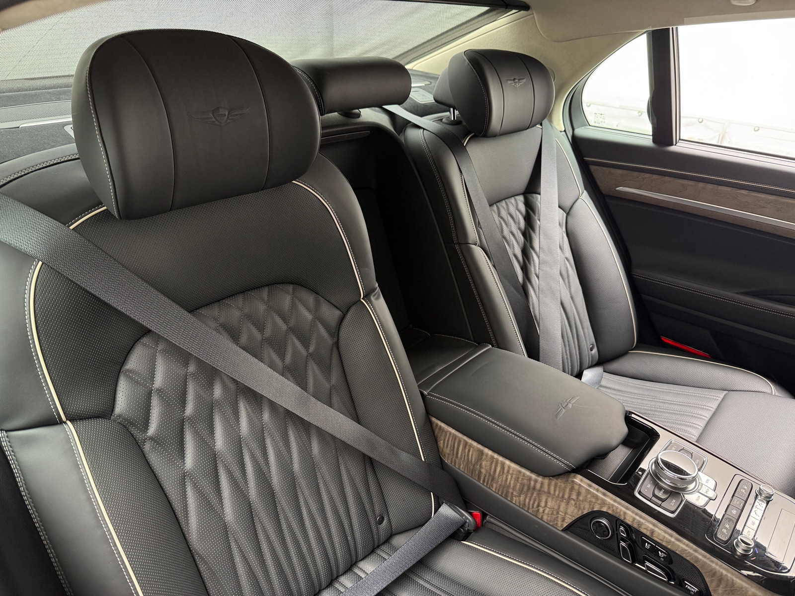 Thumbnail: 2021 Genesis G90 - 5
