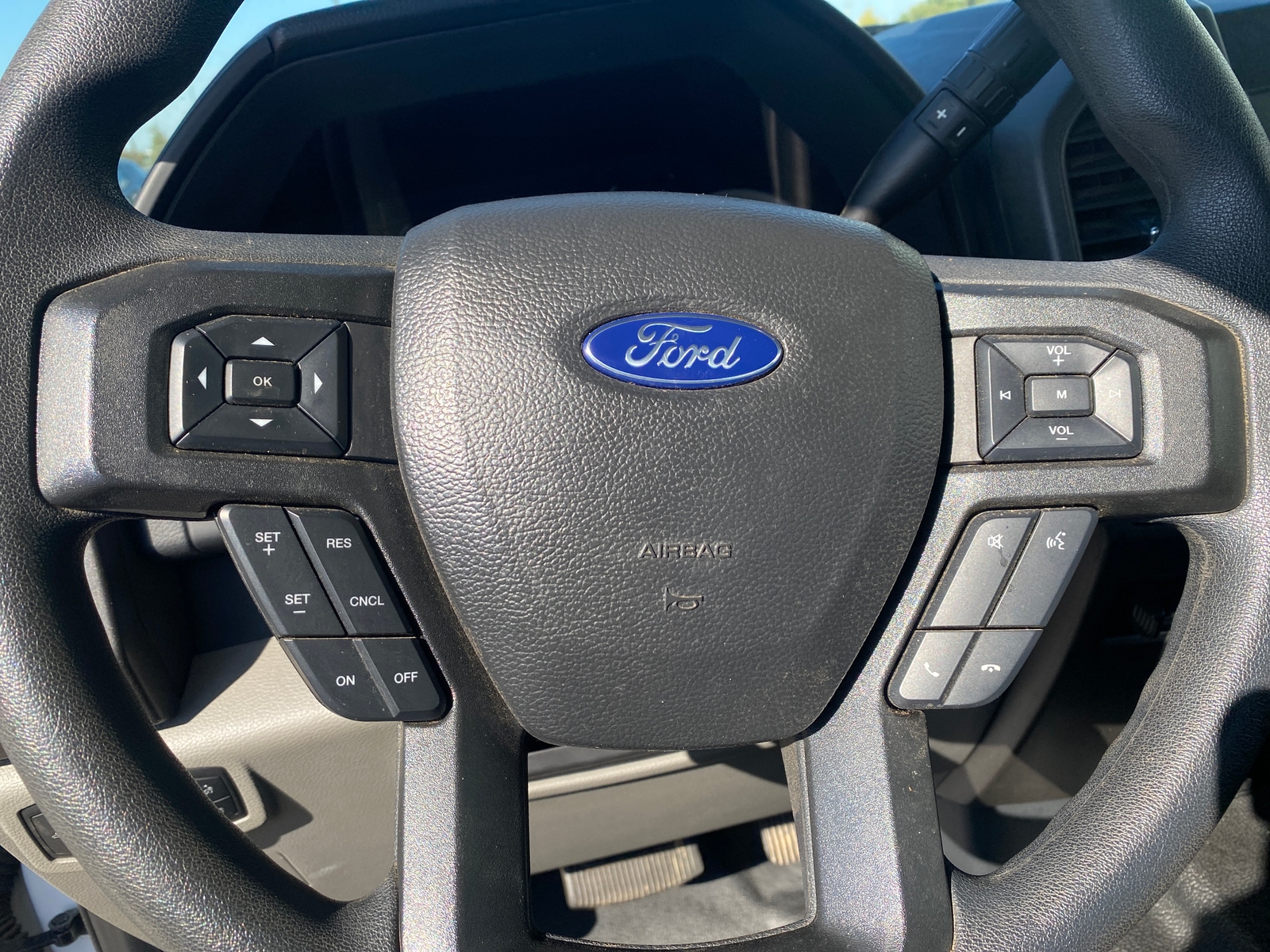 Thumbnail: 2022 Ford Econoline - 4