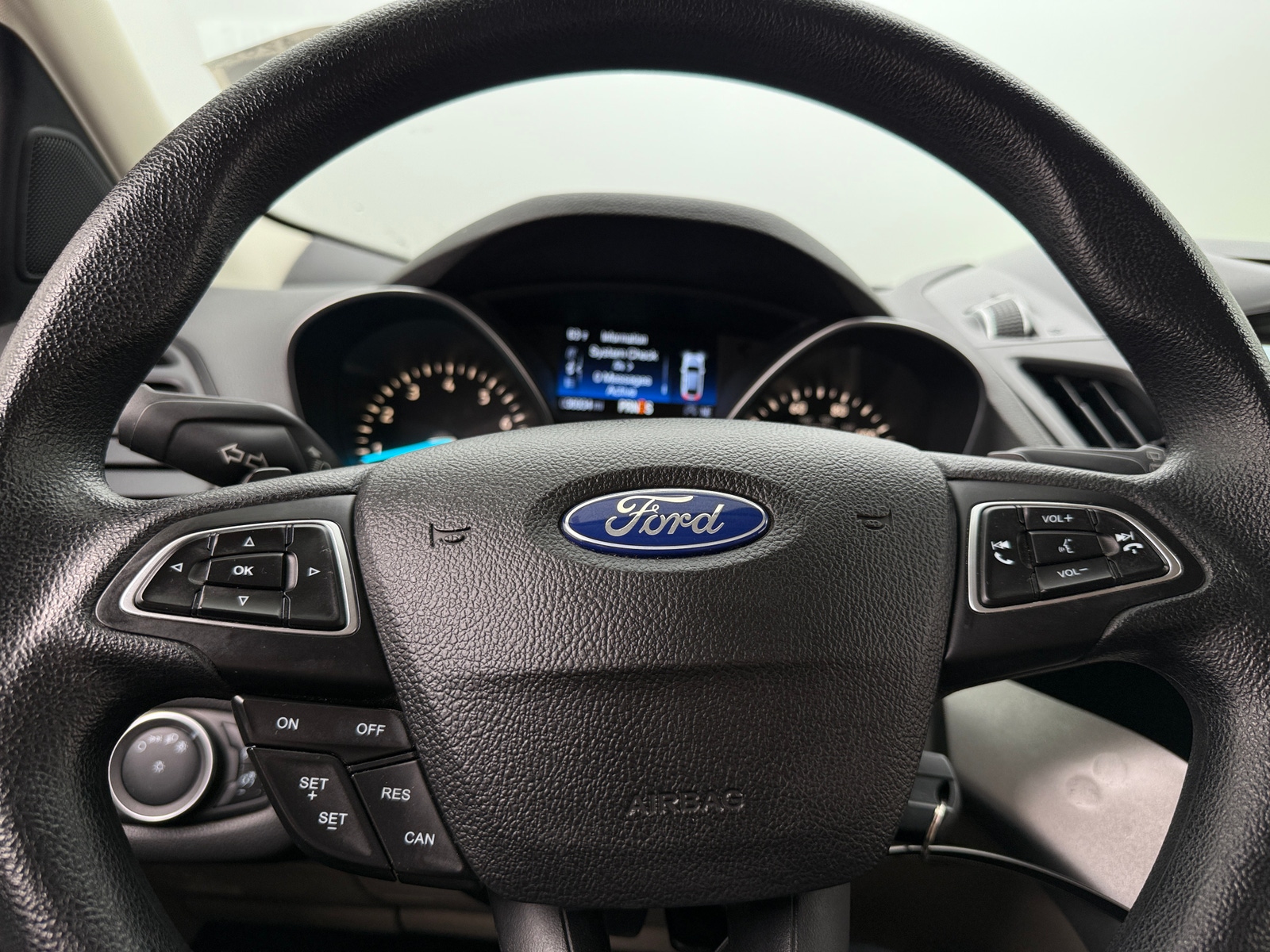 Thumbnail: 2017 Ford Escape - 5