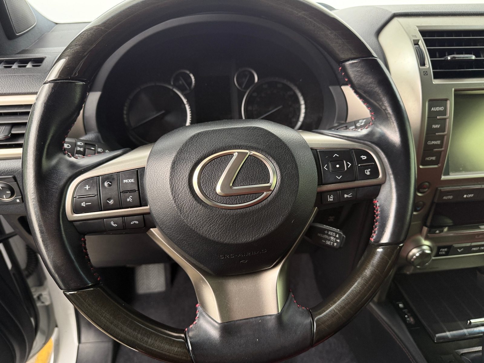 Thumbnail: 2020 Lexus GX - 4