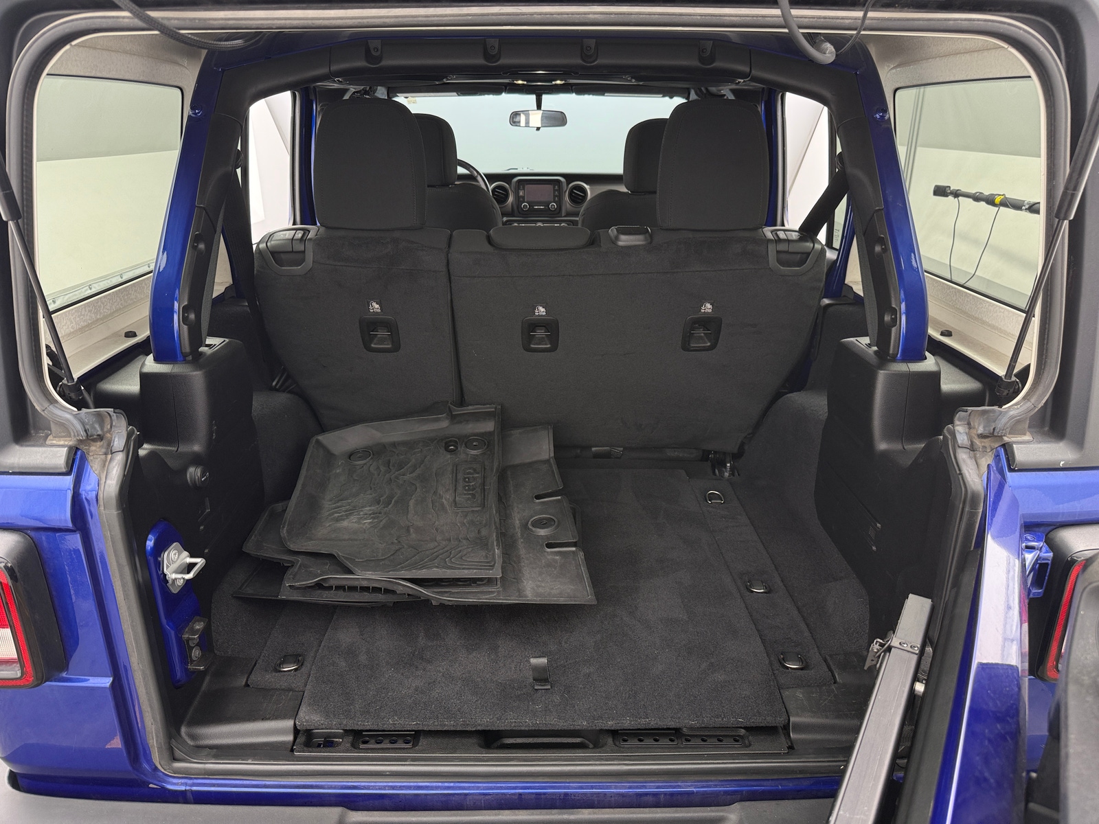 Thumbnail: 2019 Jeep Wrangler - 7