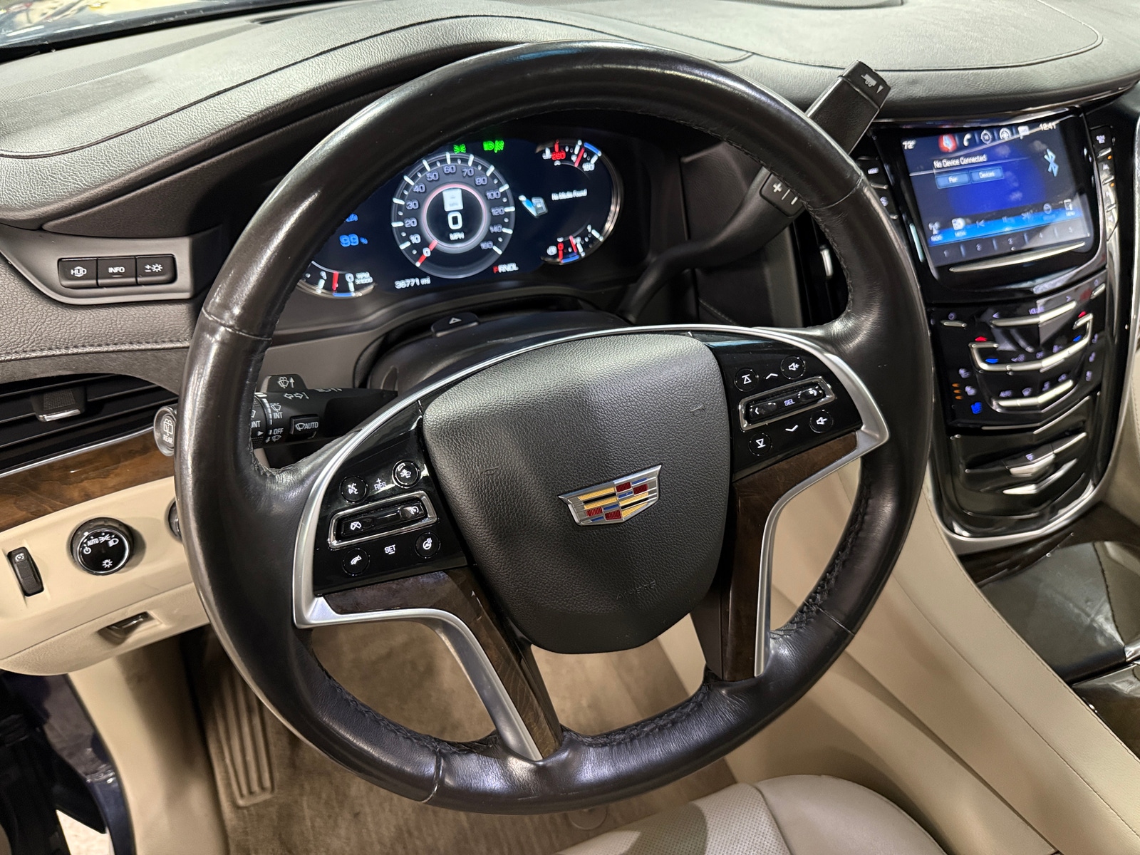 Thumbnail: 2018 Cadillac Escalade - 4